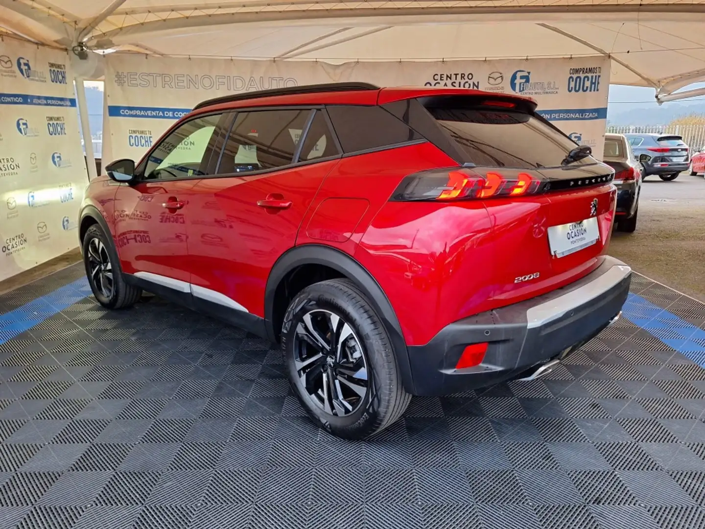 Peugeot 2008 1.2 PureTech S&S Allure EAT8 130 Rojo - 2