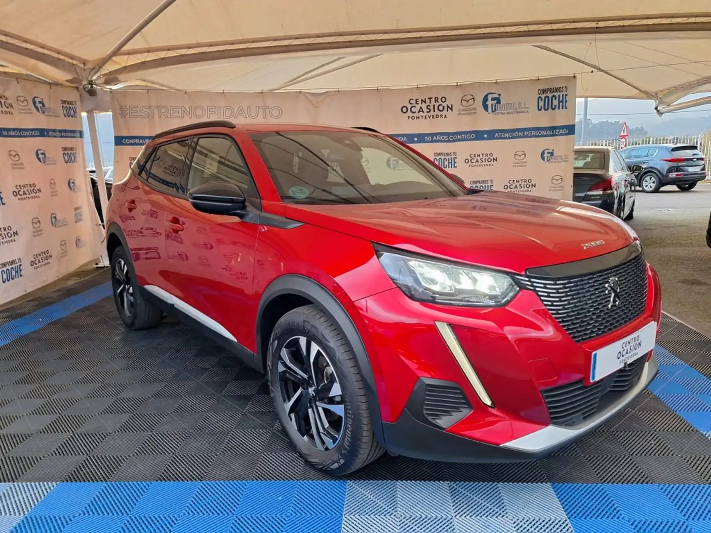 Peugeot 2008 1.2 PureTech S&S Allure EAT8 130 Rojo - 1