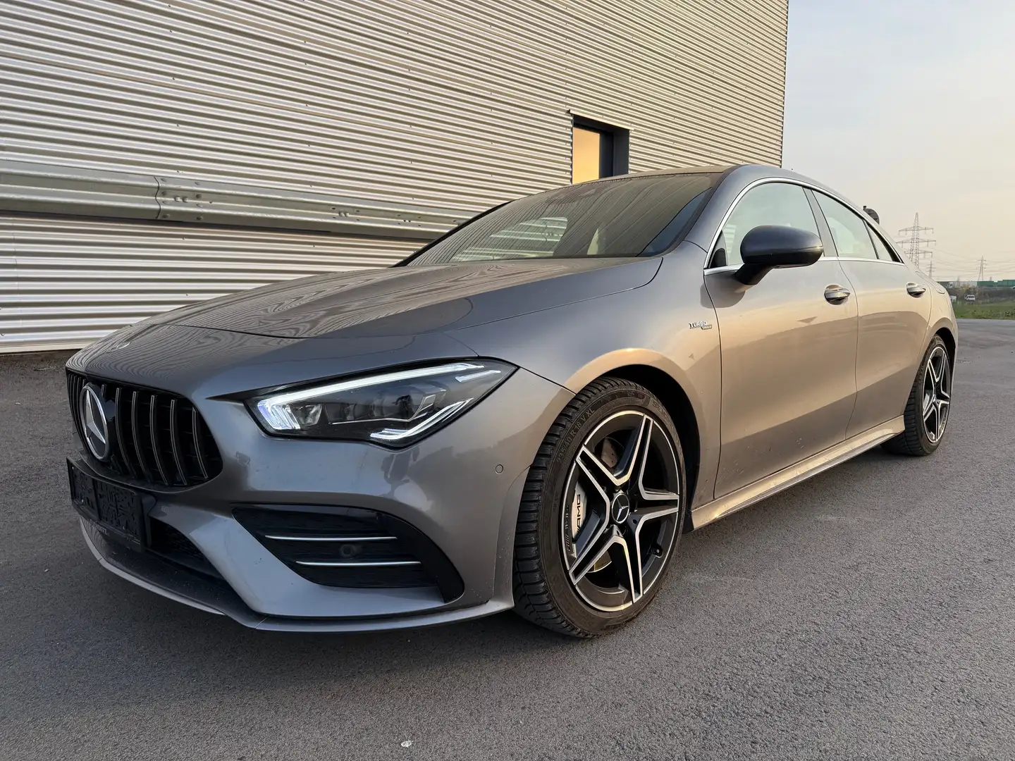 Mercedes-Benz CLA 35 AMG 4MATIC Aut. ID:27 Grau - 2