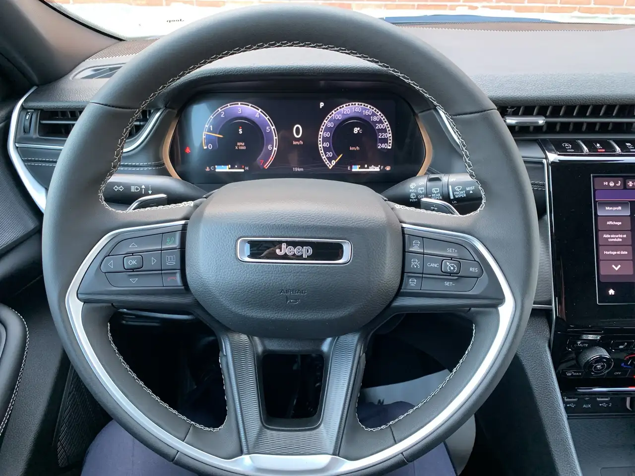 Jeep Grand Cherokee снимка Jeep Grand Cherokee