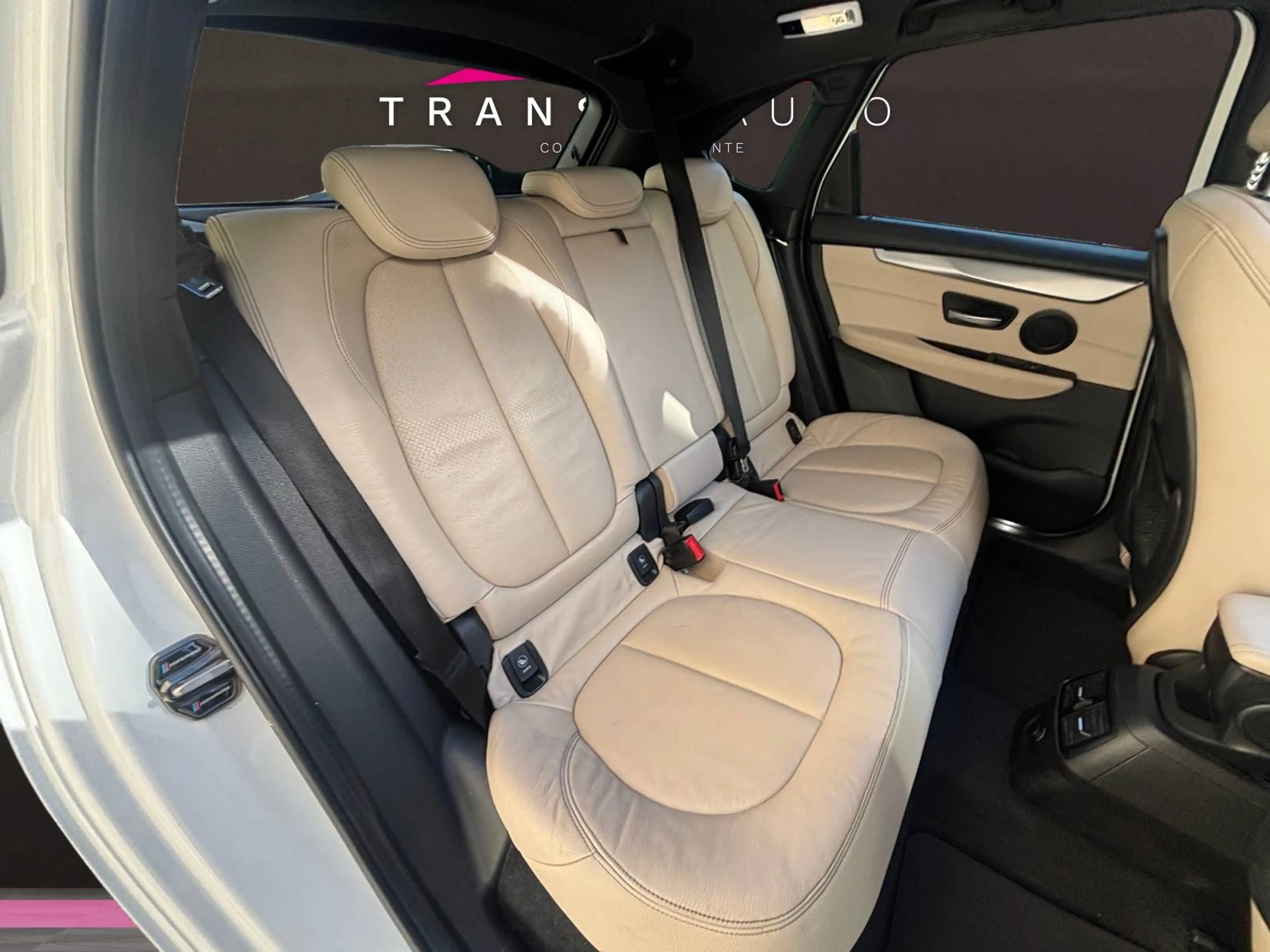 BMW 225 Active Tourer PHEV 225xeA Pack M / Toit Pano / Garantie 12 MOIS — photo 11