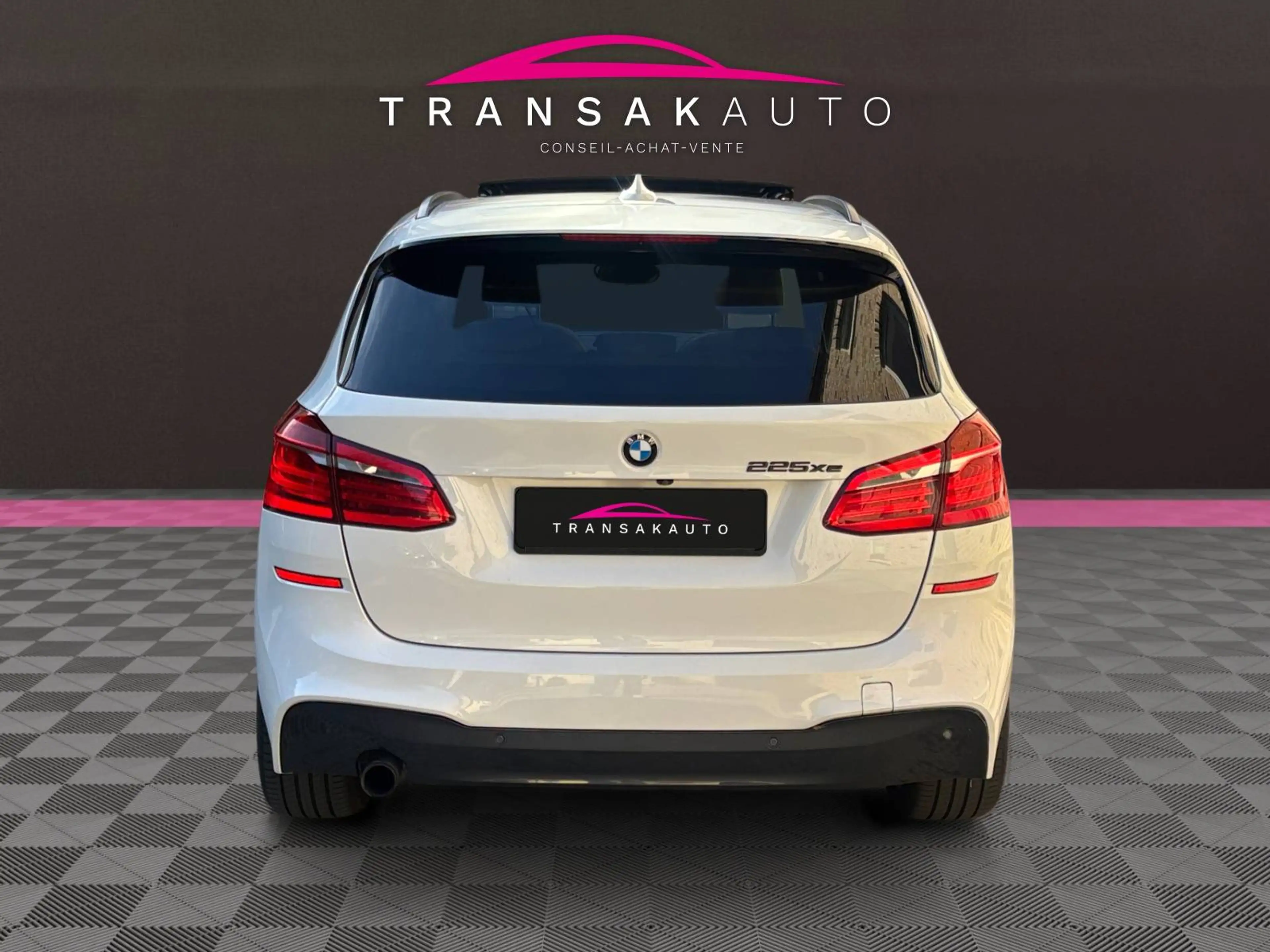 BMW 225 Active Tourer PHEV 225xeA Pack M / Toit Pano / Garantie 12 MOIS — photo 4