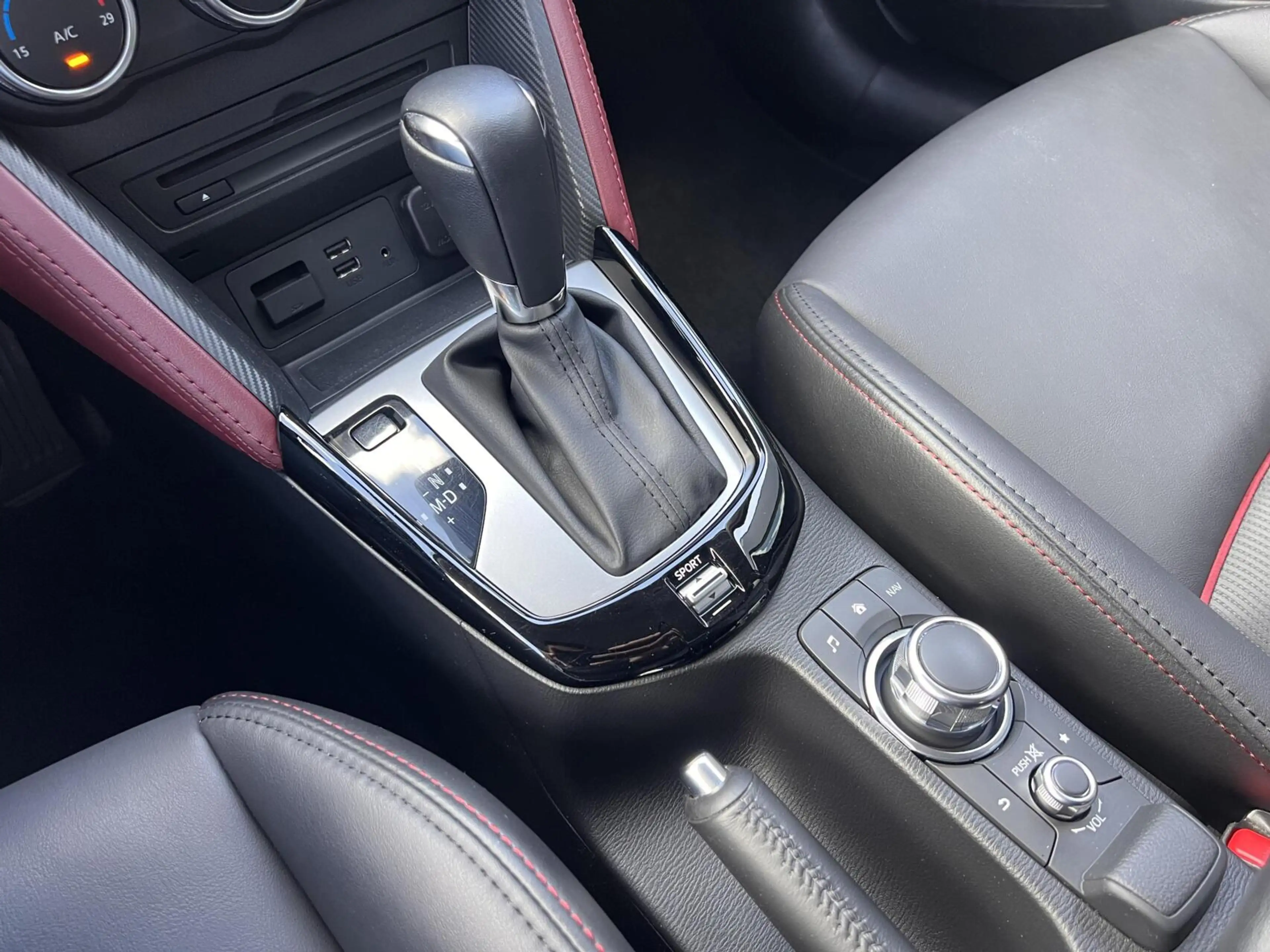 Mazda CX-3 2.0 SkyActiv-G 120 GT-M Automaat Clima Cruise PDC — photo 32