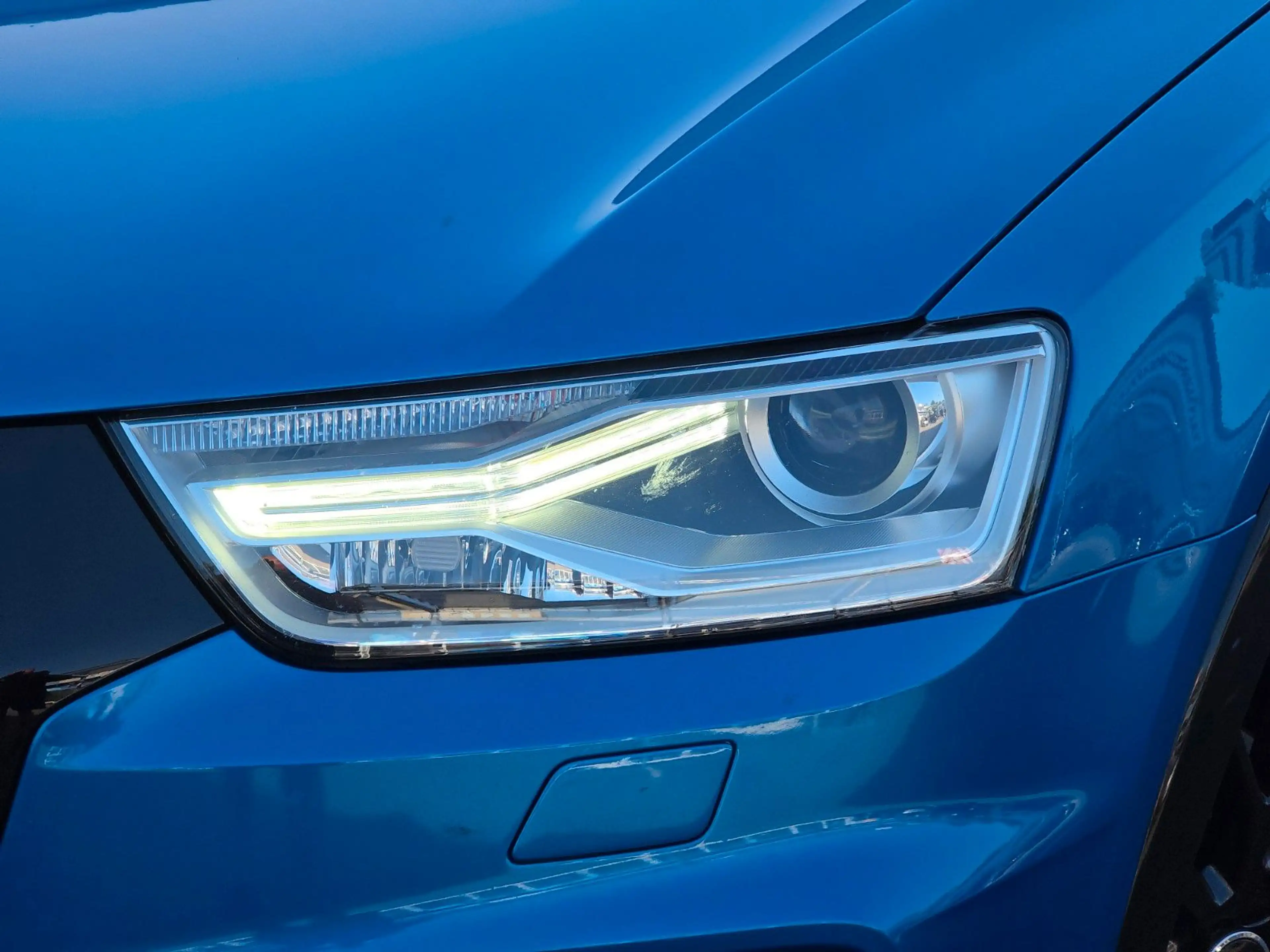 Audi Q3 quattro S Line Competition (Alcantara/Navi) — photo 4