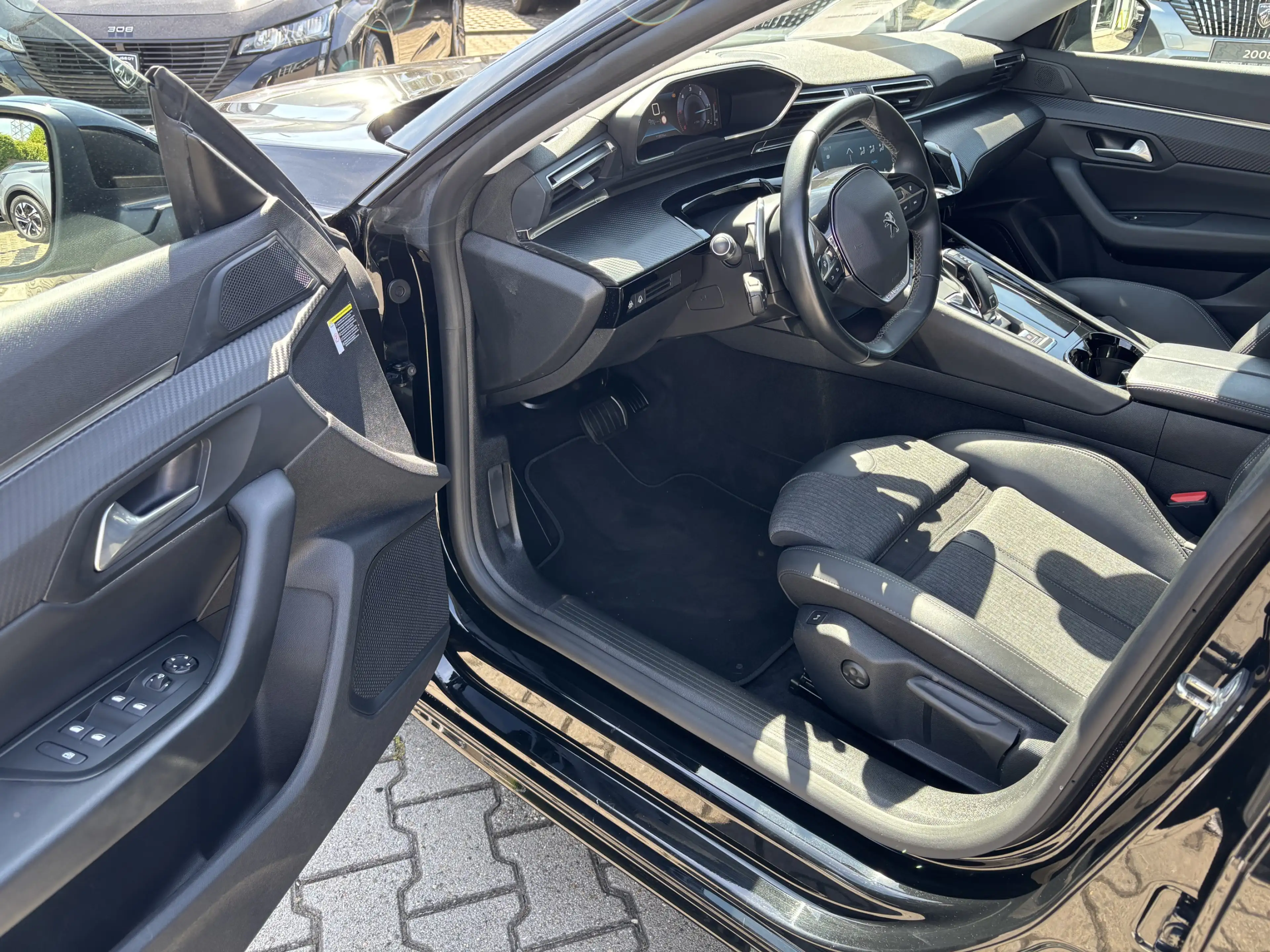 Peugeot 508 Allure Pack 1.5 HDi EAT8 Navigation, Komfortpaket, — photo 9