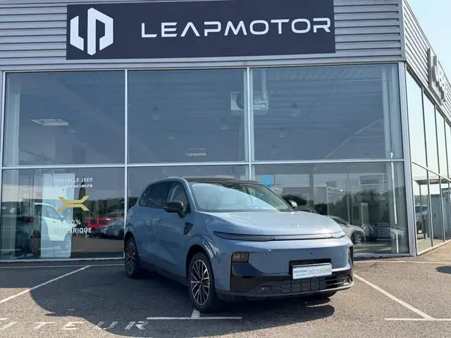 Leapmotor B10