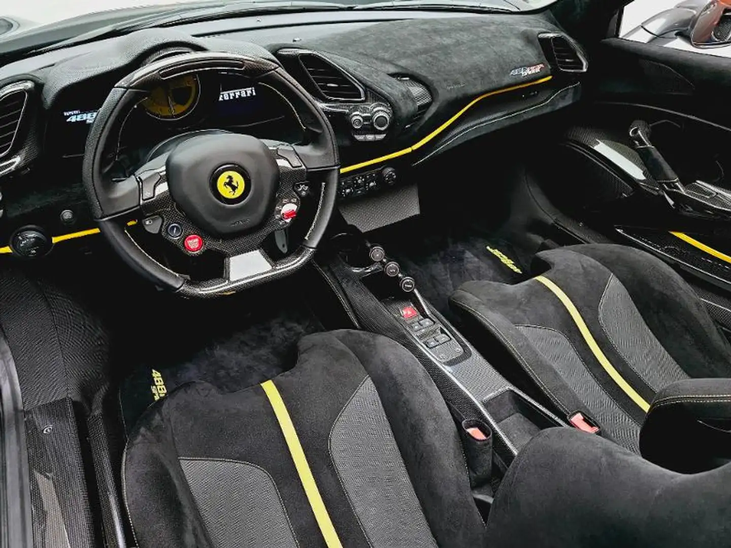 Ferrari 488 Pista Spider V8 720ch Gris - 2