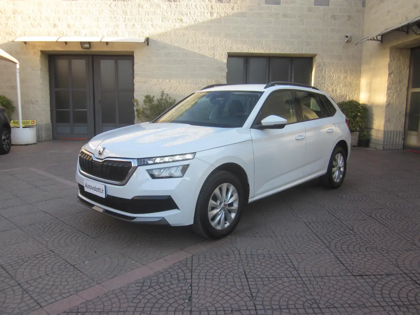 Skoda Kamiq 1.0 G-Tec Ambition UNICOPRO (anche neopatentati) Bianco - 1