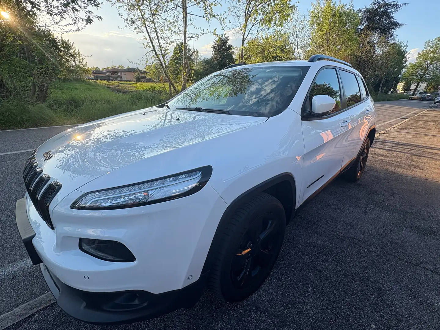 Jeep Cherokee 2.2 Mjt 185CV 4WD Active Drive NIGHT EAGLE Bianco - 1