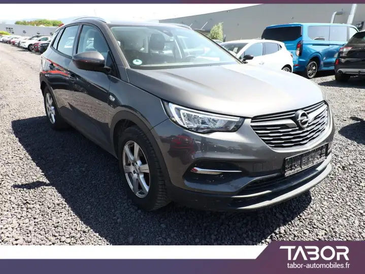 Opel Grandland X 1.2 Turbo 130 Edition — photo 2