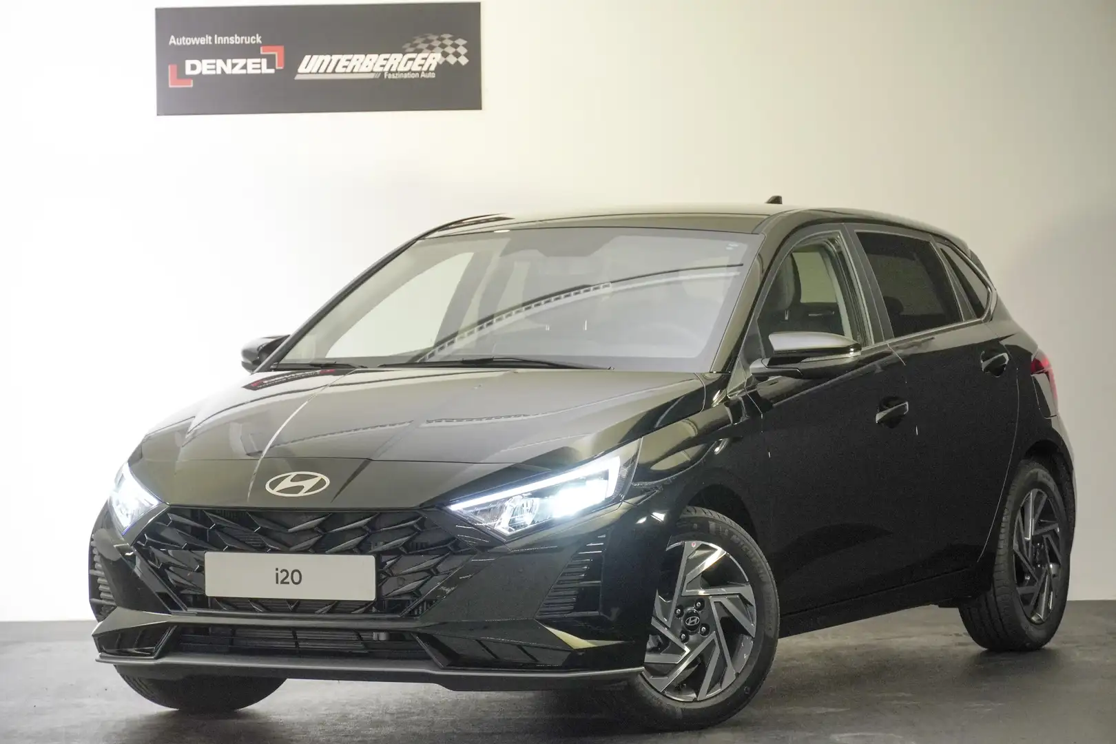 Hyundai i20 GO Plus 1.0 T-GDI abz. Superbonus Schwarz - 1