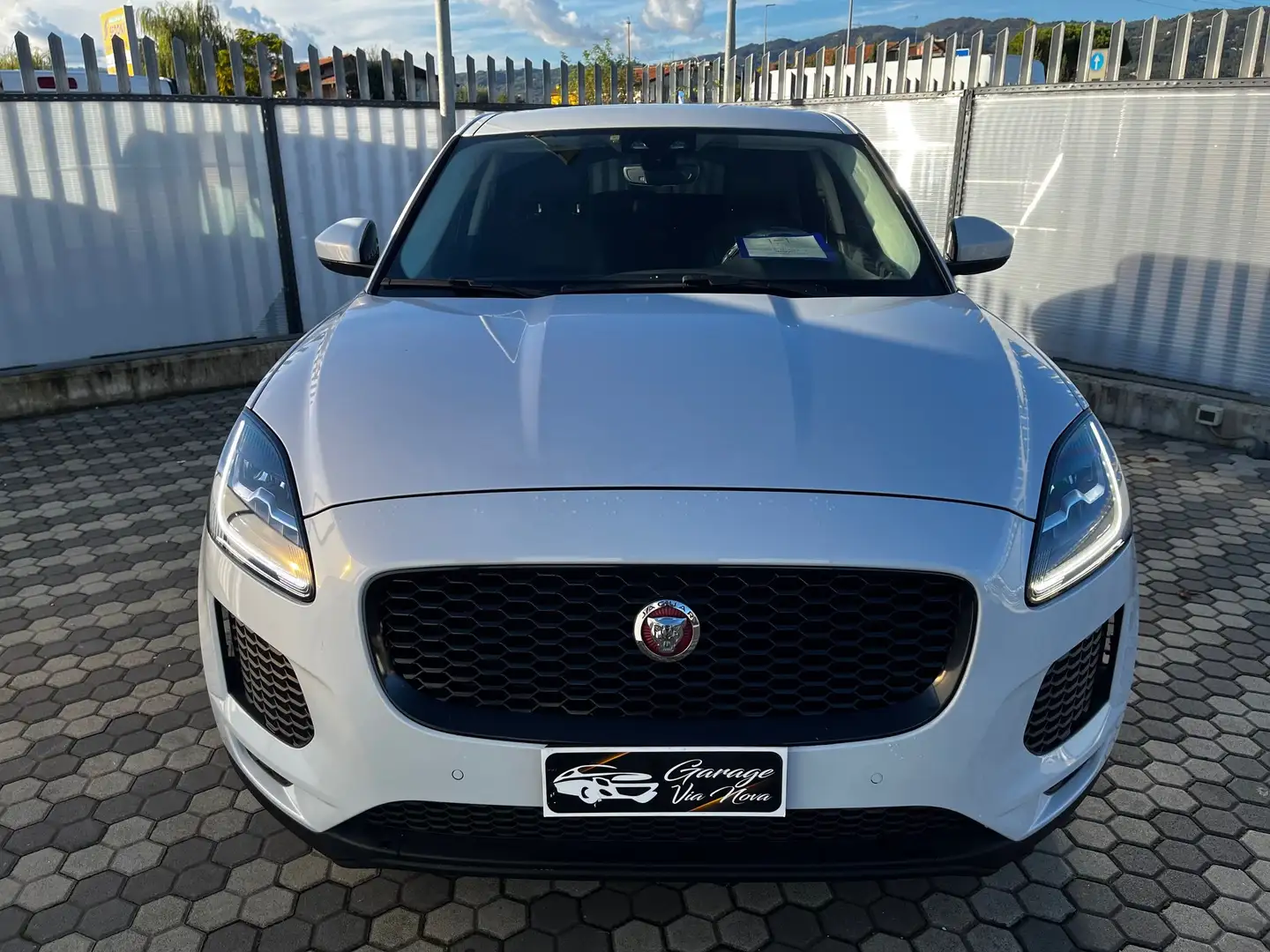 Jaguar E-Pace E-Pace 2.0d i4 R-Dynamic S awd 150cv auto my19 Blanc - 2