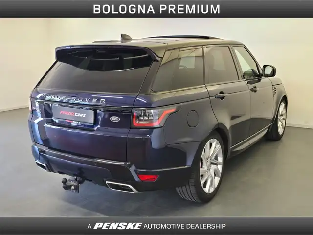 Land Rover Range Rover Sport view 2