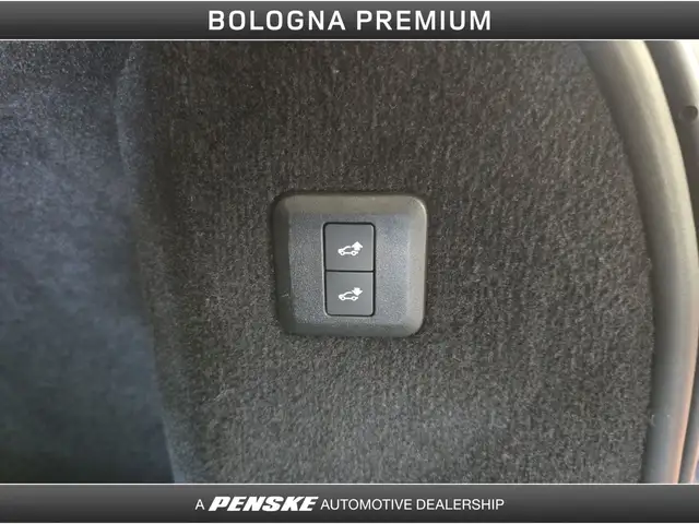 Land Rover Range Rover Sport view 11