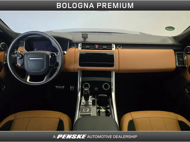 Land Rover Range Rover Sport view 4