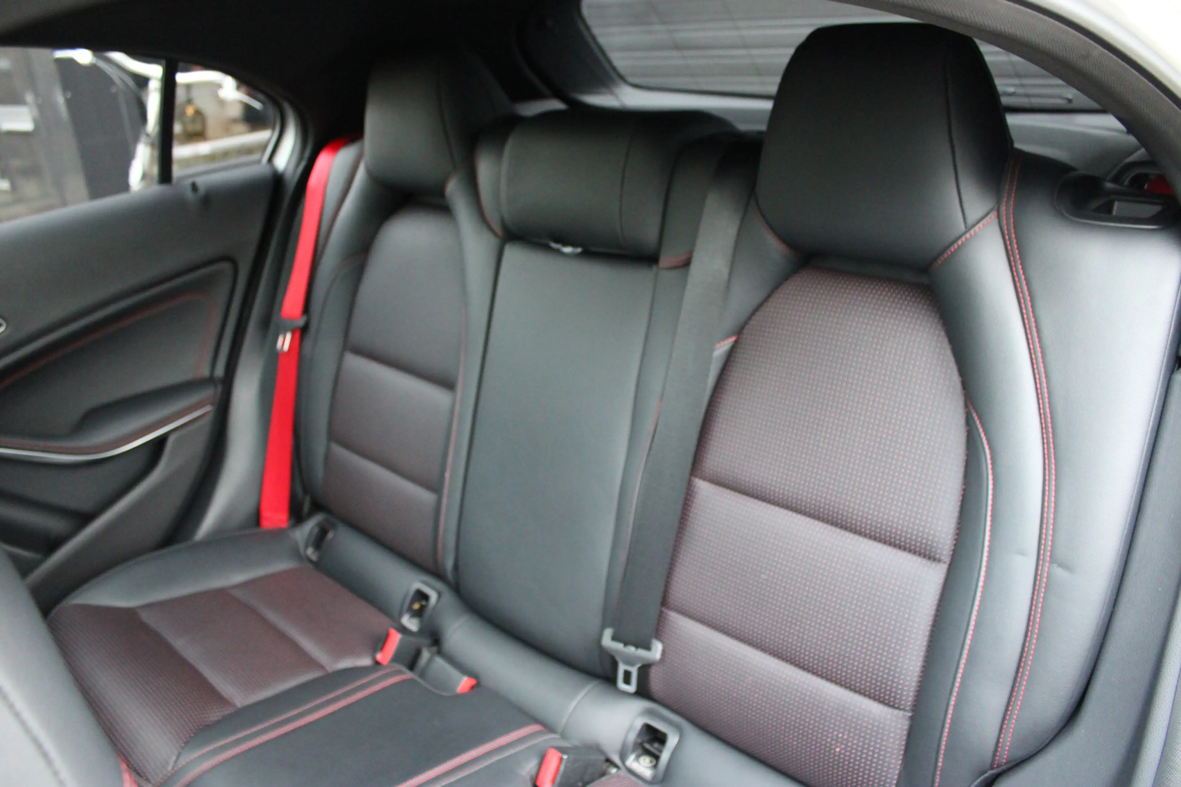 Mercedes-Benz A 45 AMG 4MATIC Edition 1 — photo 5