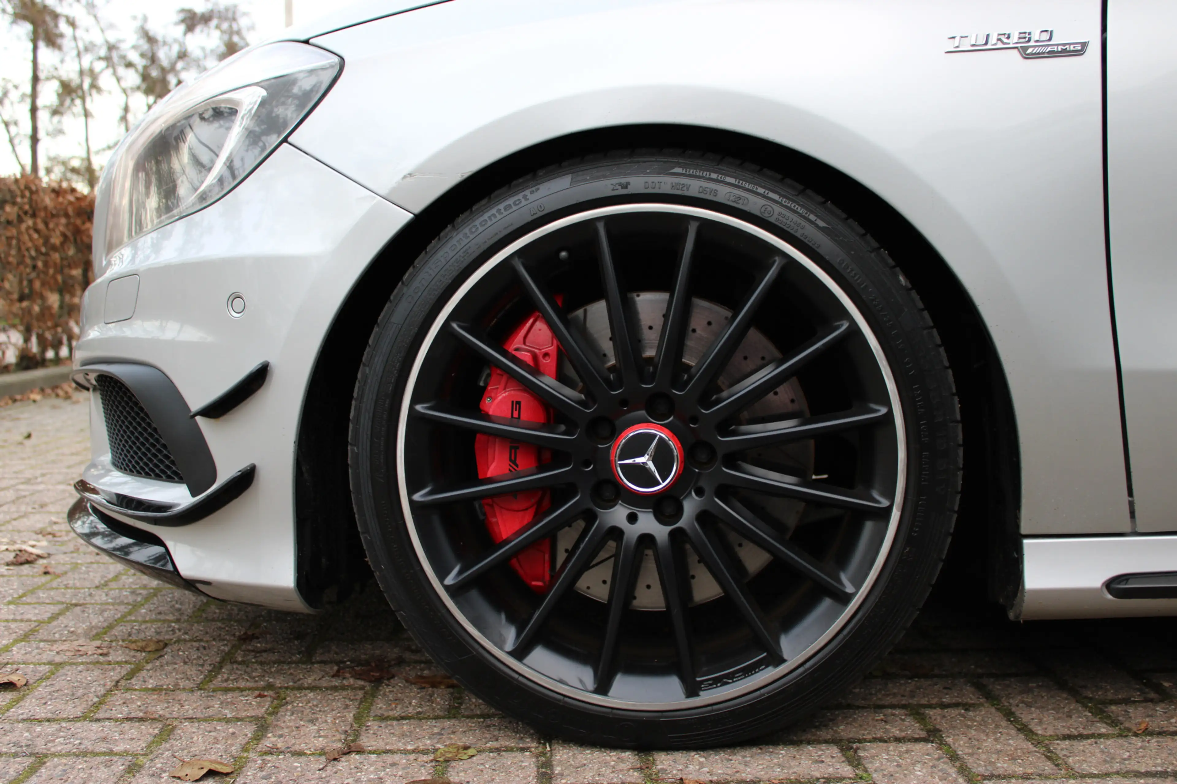 Mercedes-Benz A 45 AMG 4MATIC Edition 1 — photo 10