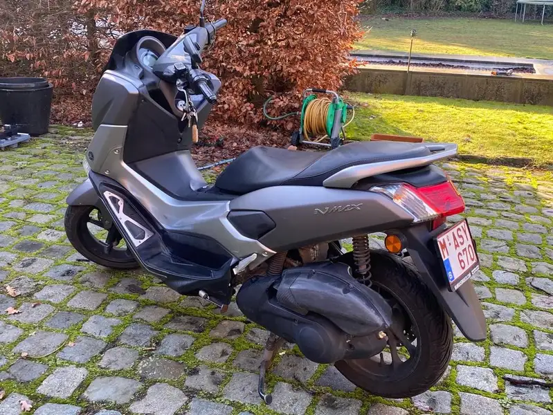 Yamaha NMAX 125 - foto 2
