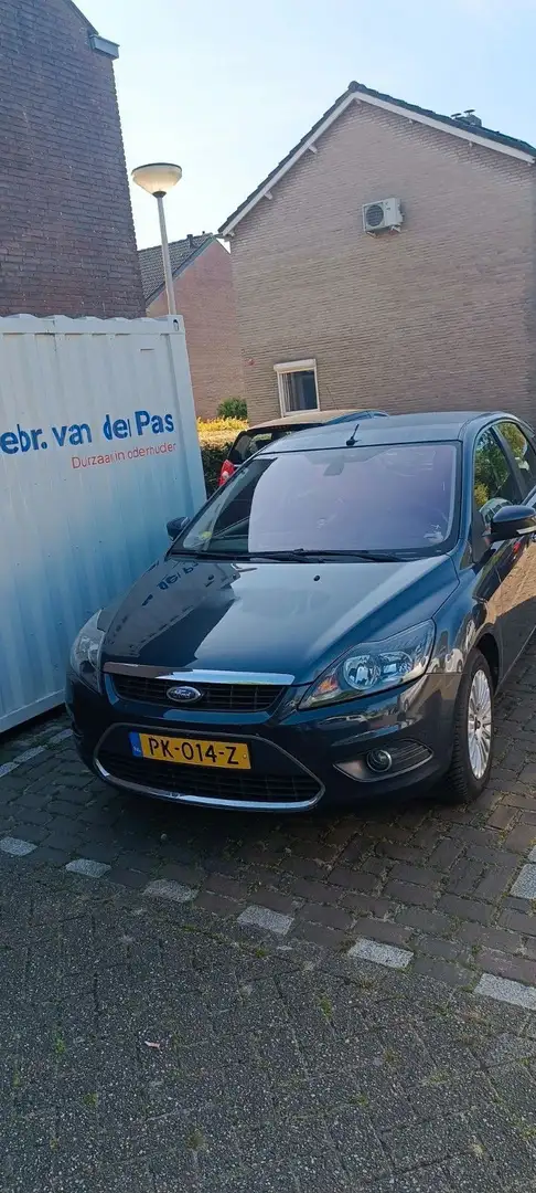 Ford Focus 1.6 Ghia Blauw - 2