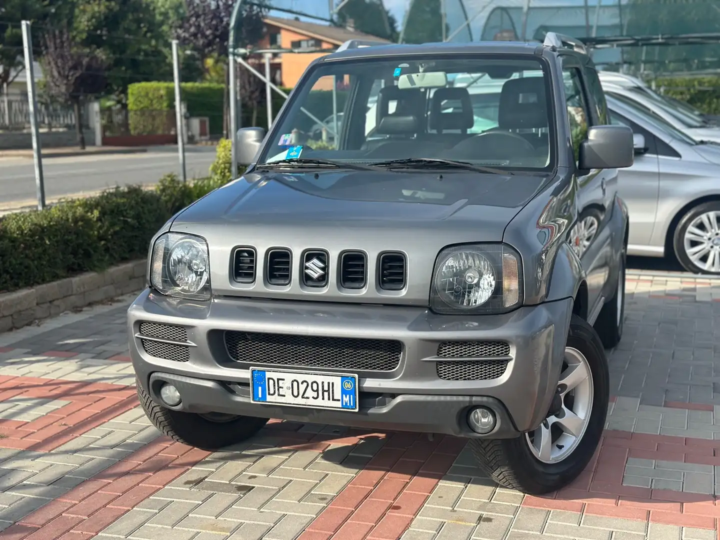Suzuki Jimny Jimny 1.3i 16V cat 4WD JLX Gris - 1
