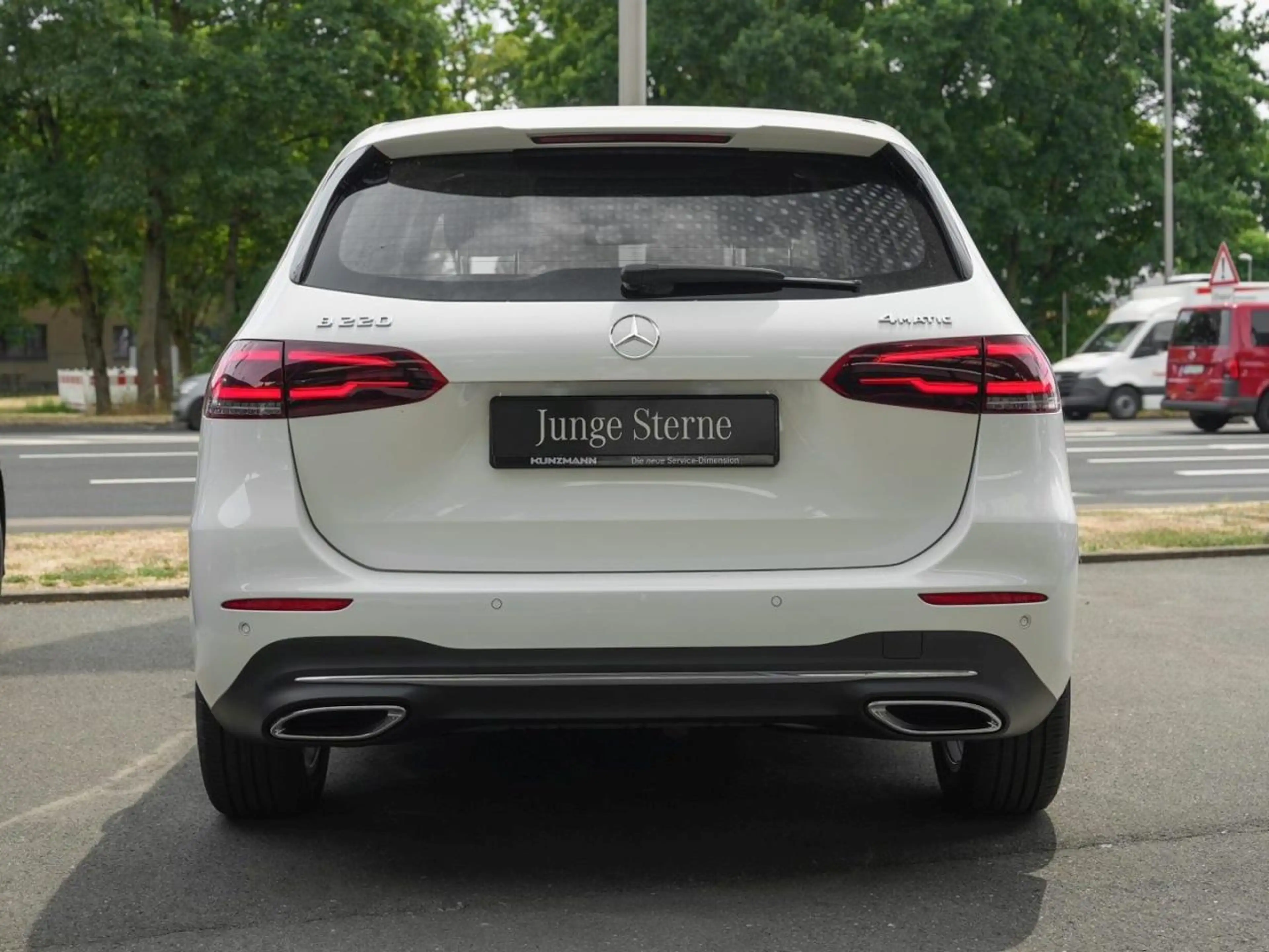 Mercedes-Benz B 220 4M Progressive MBUXNavi+ Easy-Pack — photo 4