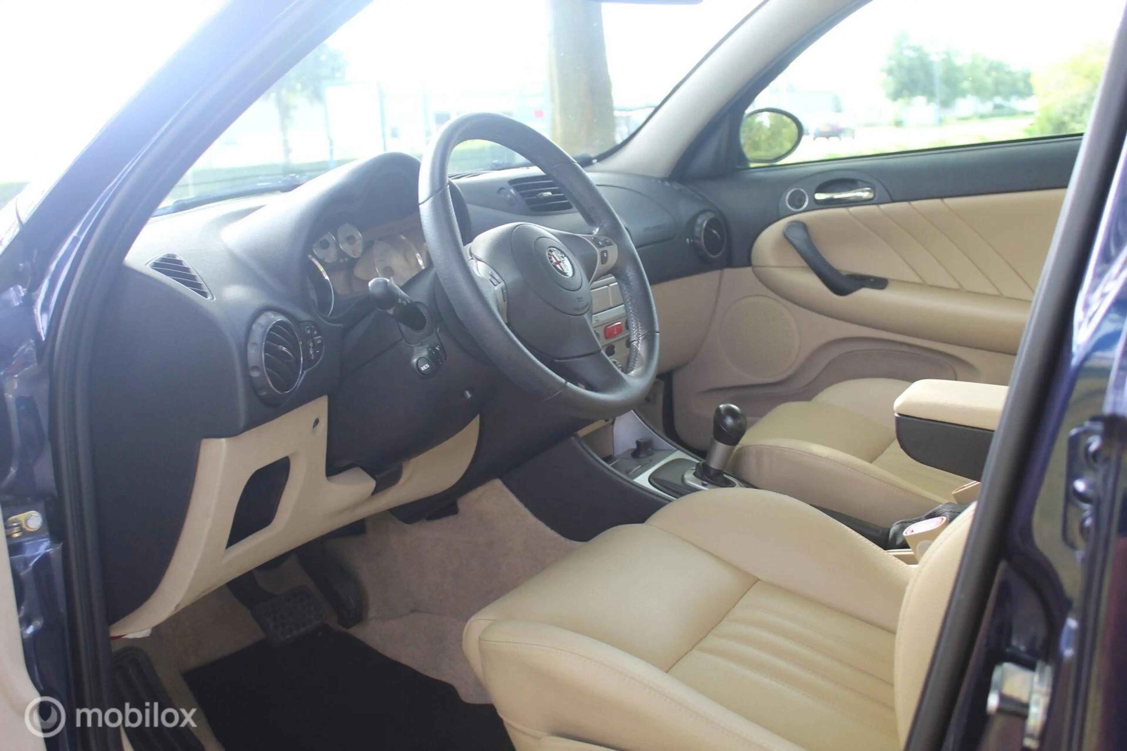 Alfa Romeo 147 2.0 T.Spark Distinctive Selespeed | Zwitsers! — photo 24