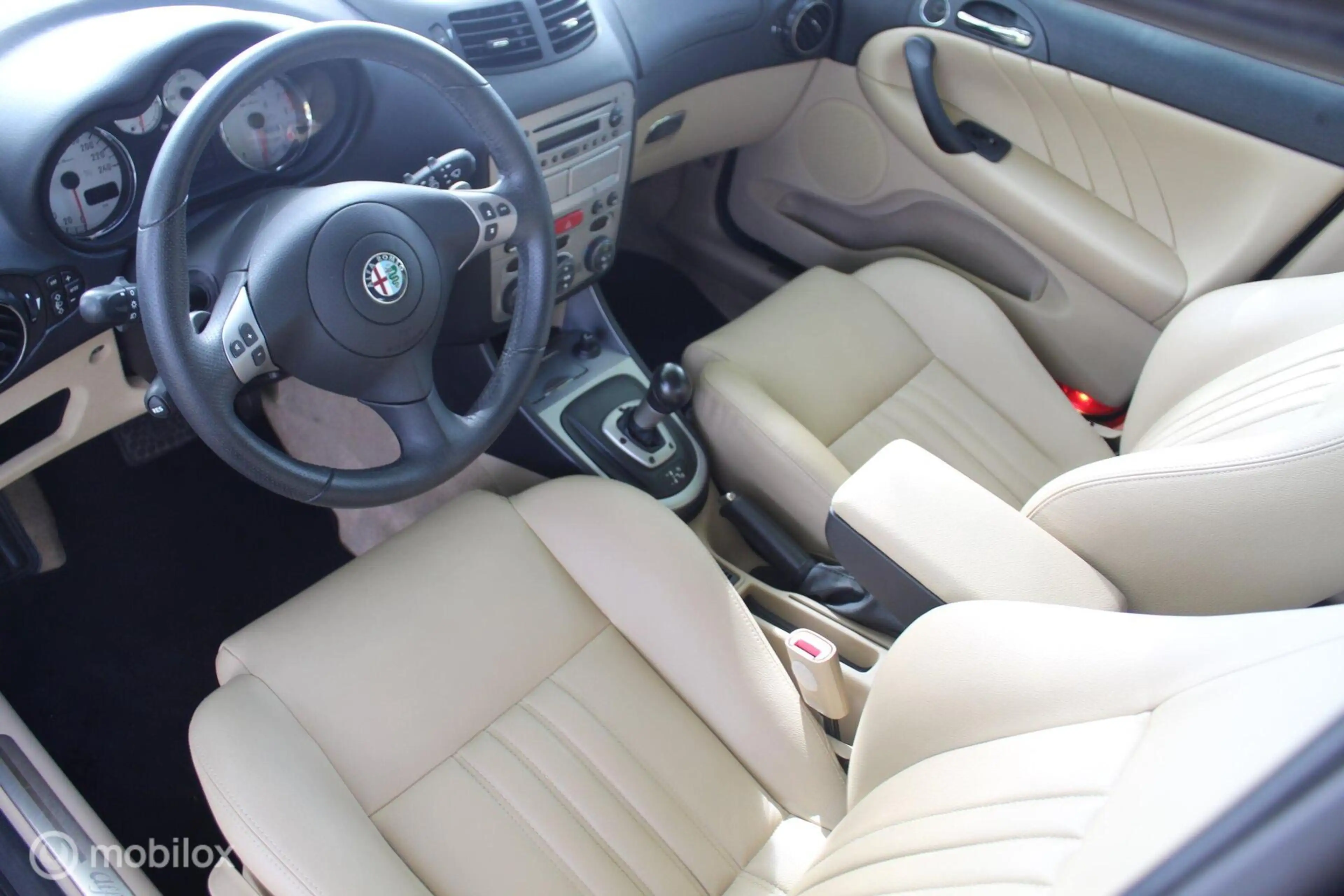 Alfa Romeo 147 2.0 T.Spark Distinctive Selespeed | Zwitsers! — photo 22