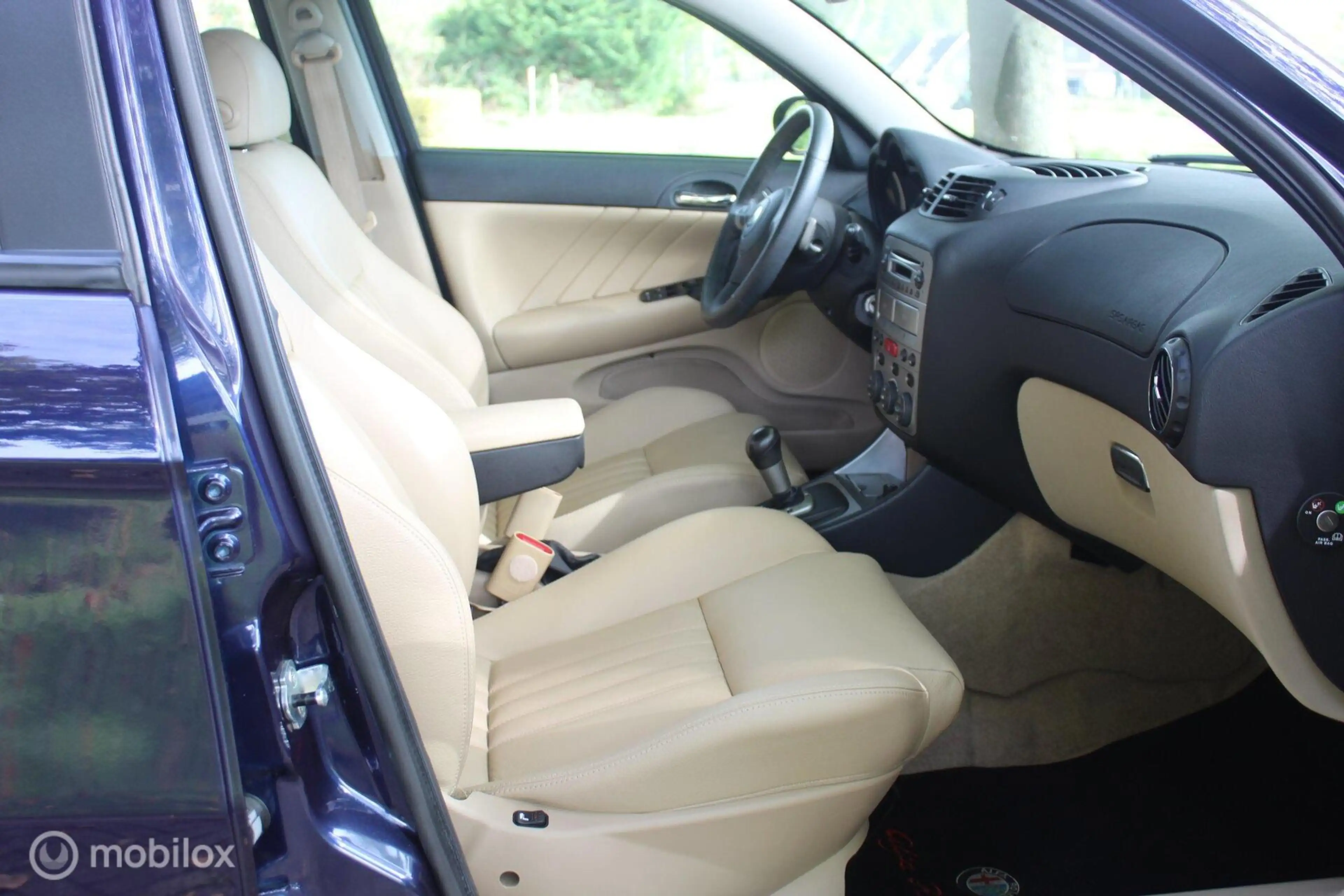 Alfa Romeo 147 2.0 T.Spark Distinctive Selespeed | Zwitsers! — photo 31