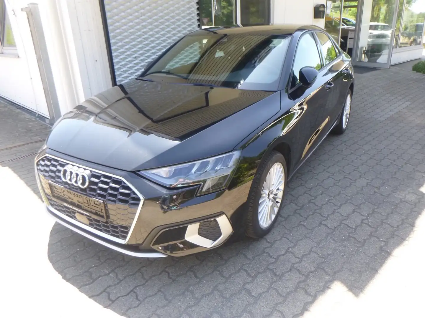 Audi A3 30 TFSI Limousine S tronic advanced Schwarz - 1
