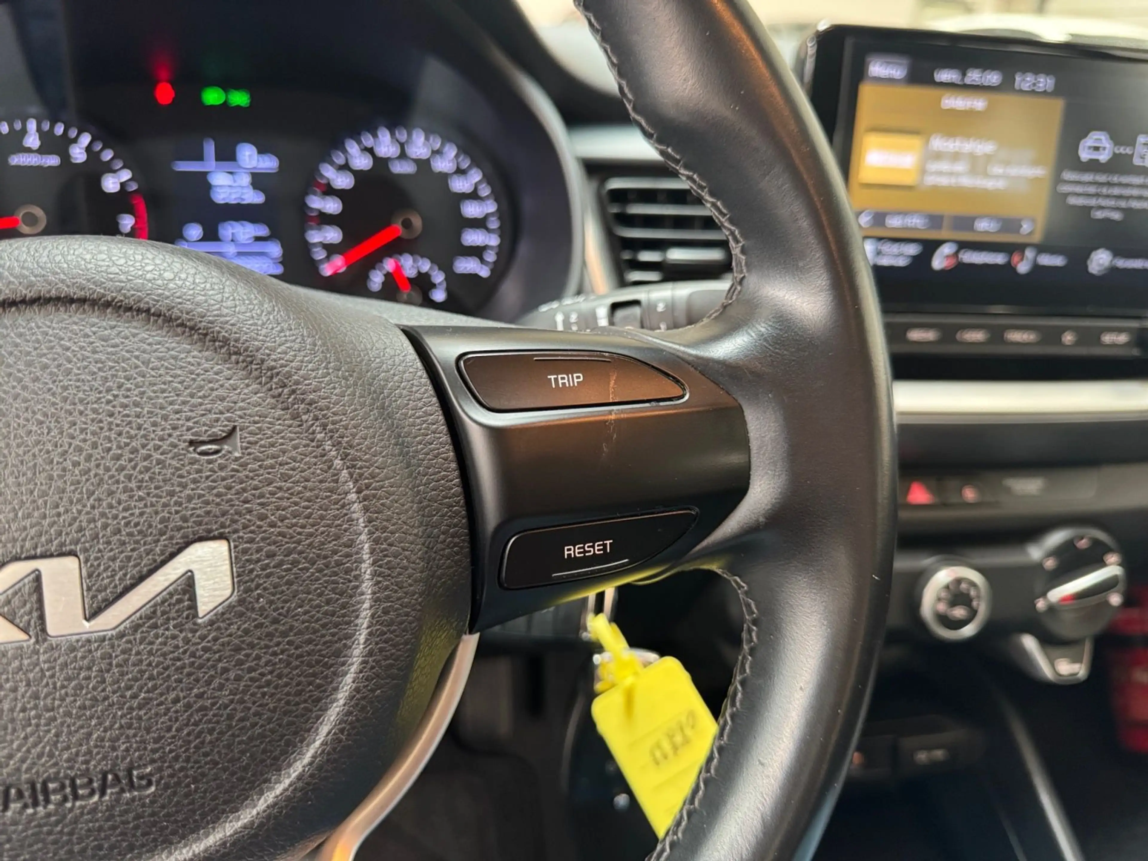 Kia Stonic Urban Edition 1.2 ISG — photo 11