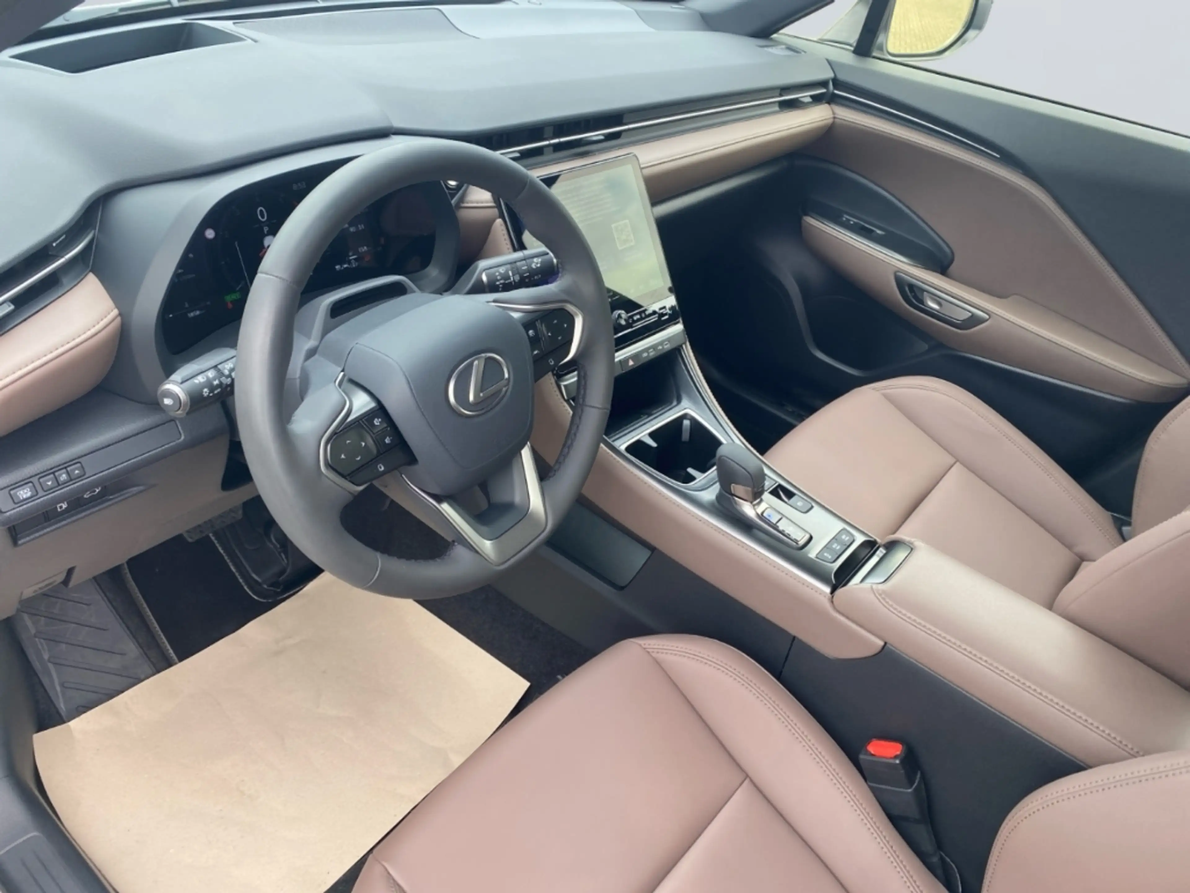 Lexus LBX ELEGANT Rückfahrkamera , Sitzh. Navi , — photo 11