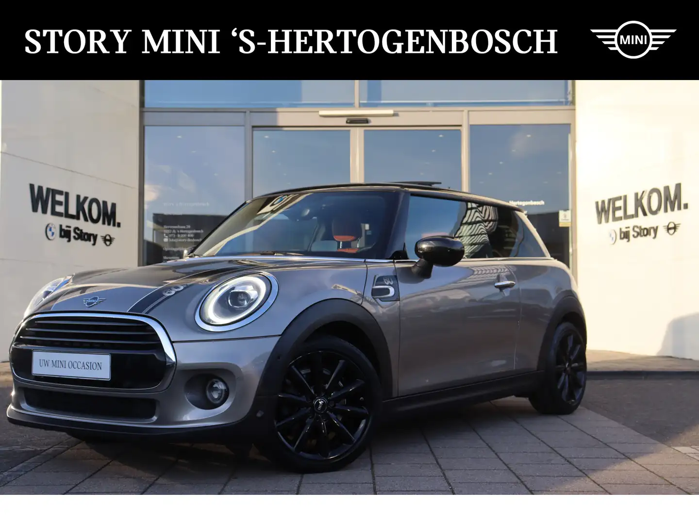 MINI Cooper Hatchback 60 Years Chili Automaat / Panoramadak / Grau - 1