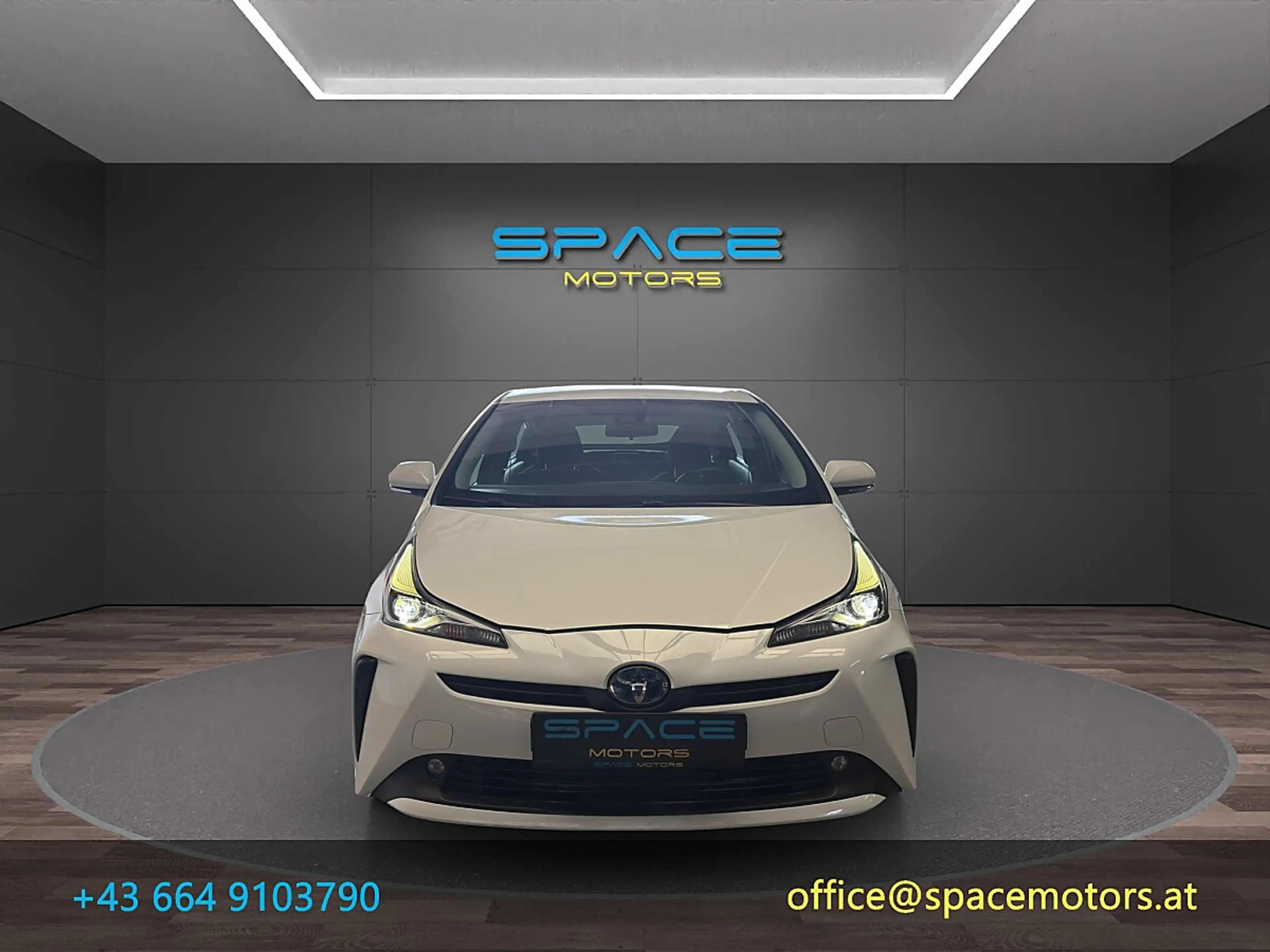 Toyota Prius + 1,8 VVT-i Hybrid Business — photo 2