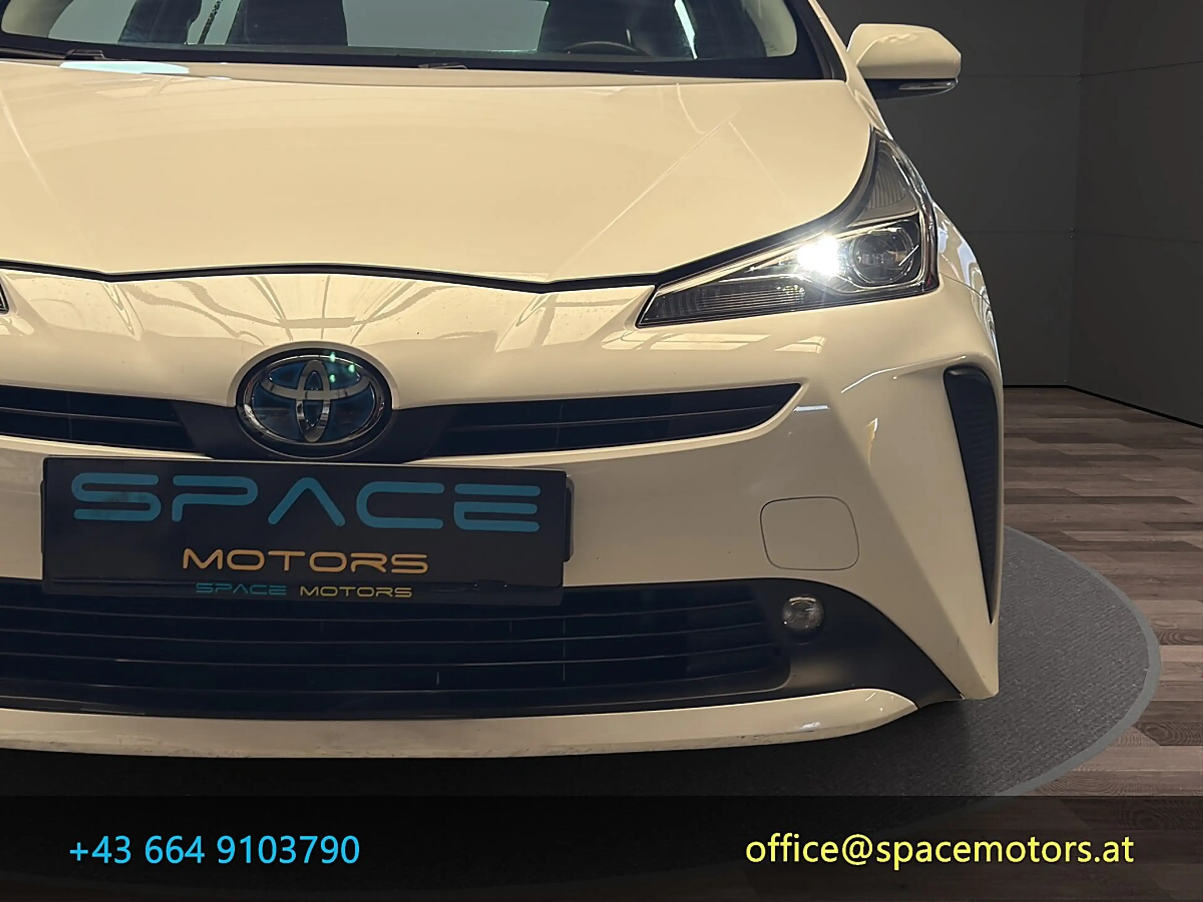 Toyota Prius + 1,8 VVT-i Hybrid Business — photo 10