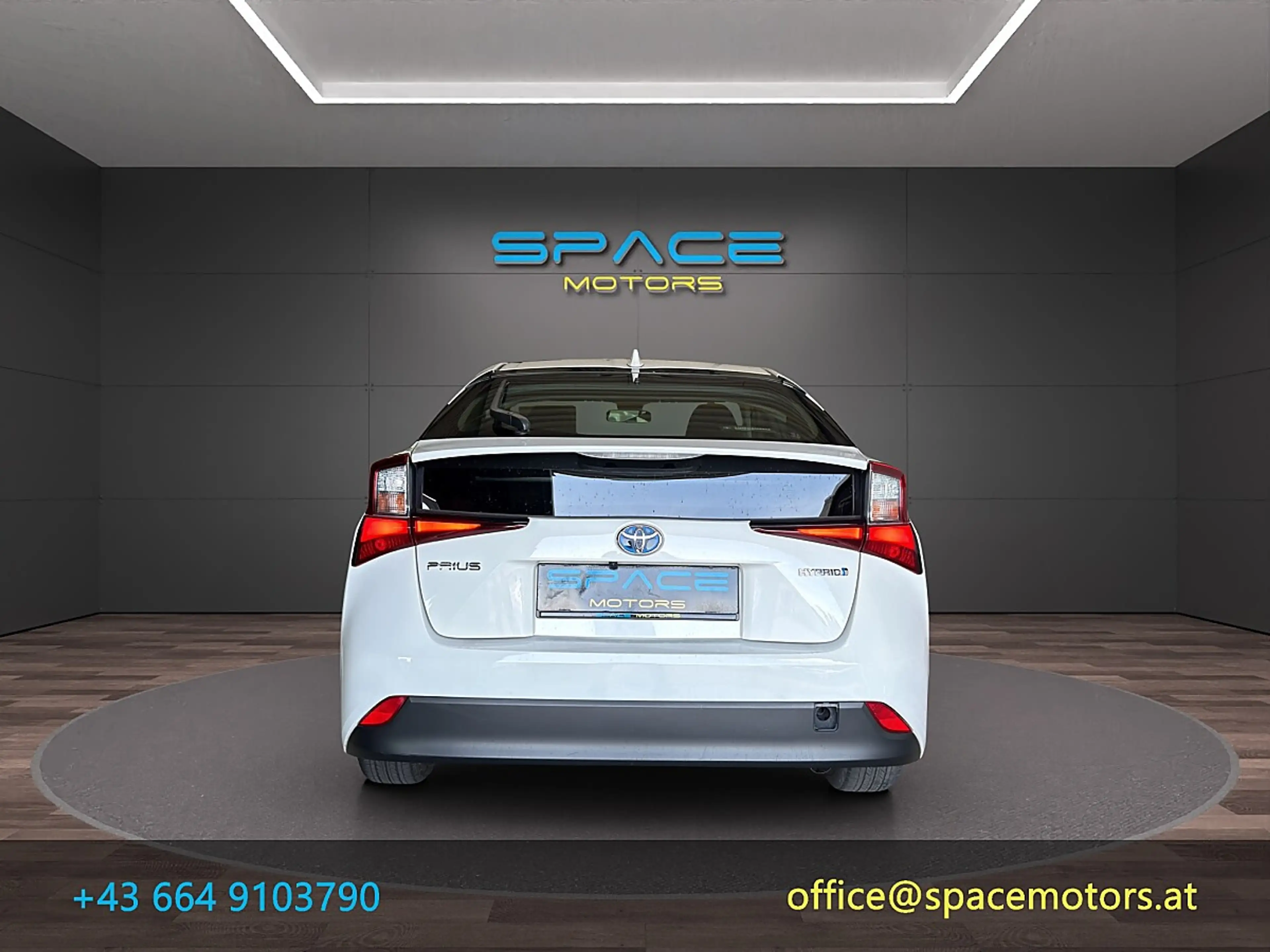Toyota Prius + 1,8 VVT-i Hybrid Business — photo 7
