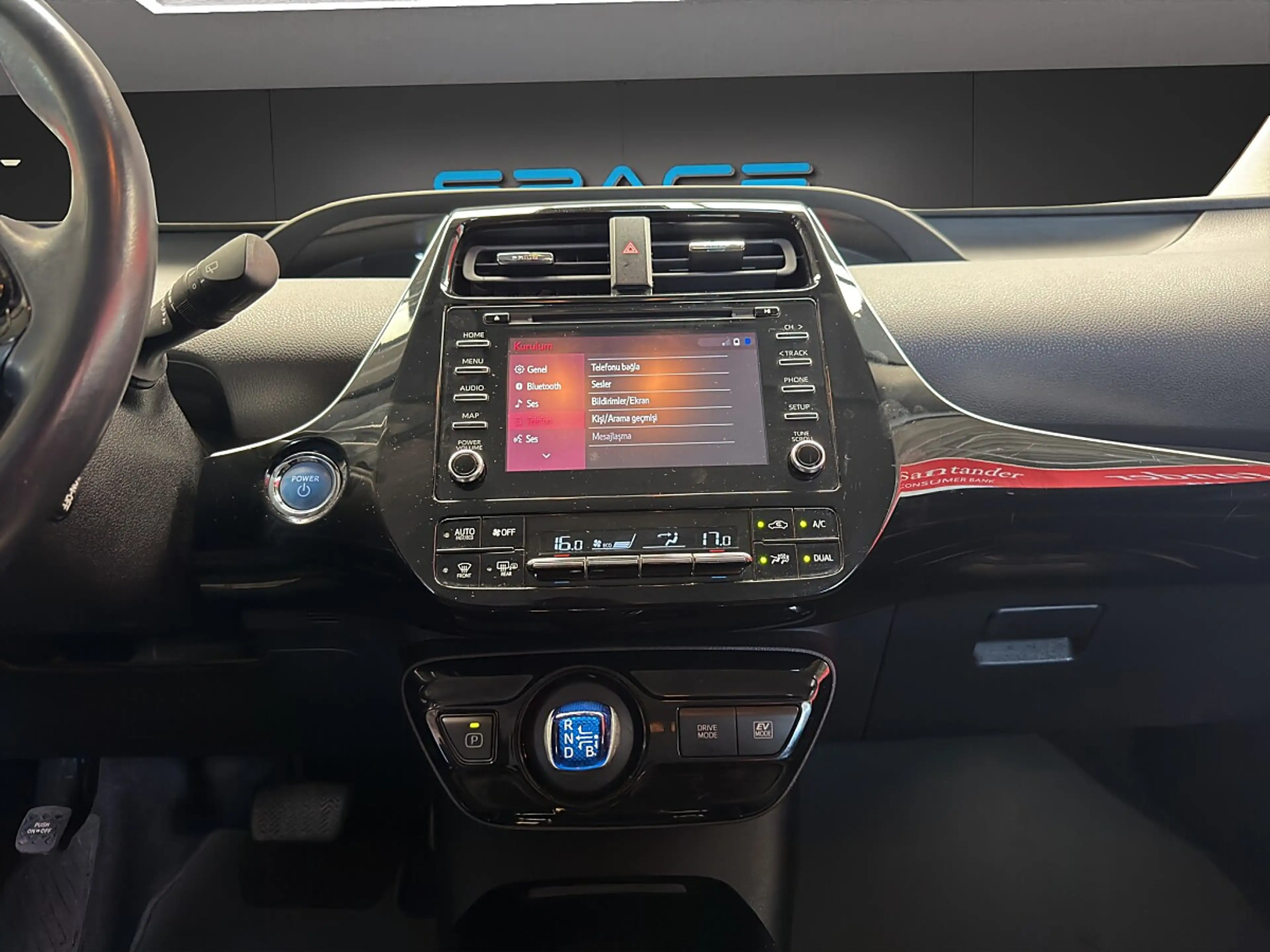 Toyota Prius + 1,8 VVT-i Hybrid Business — photo 14
