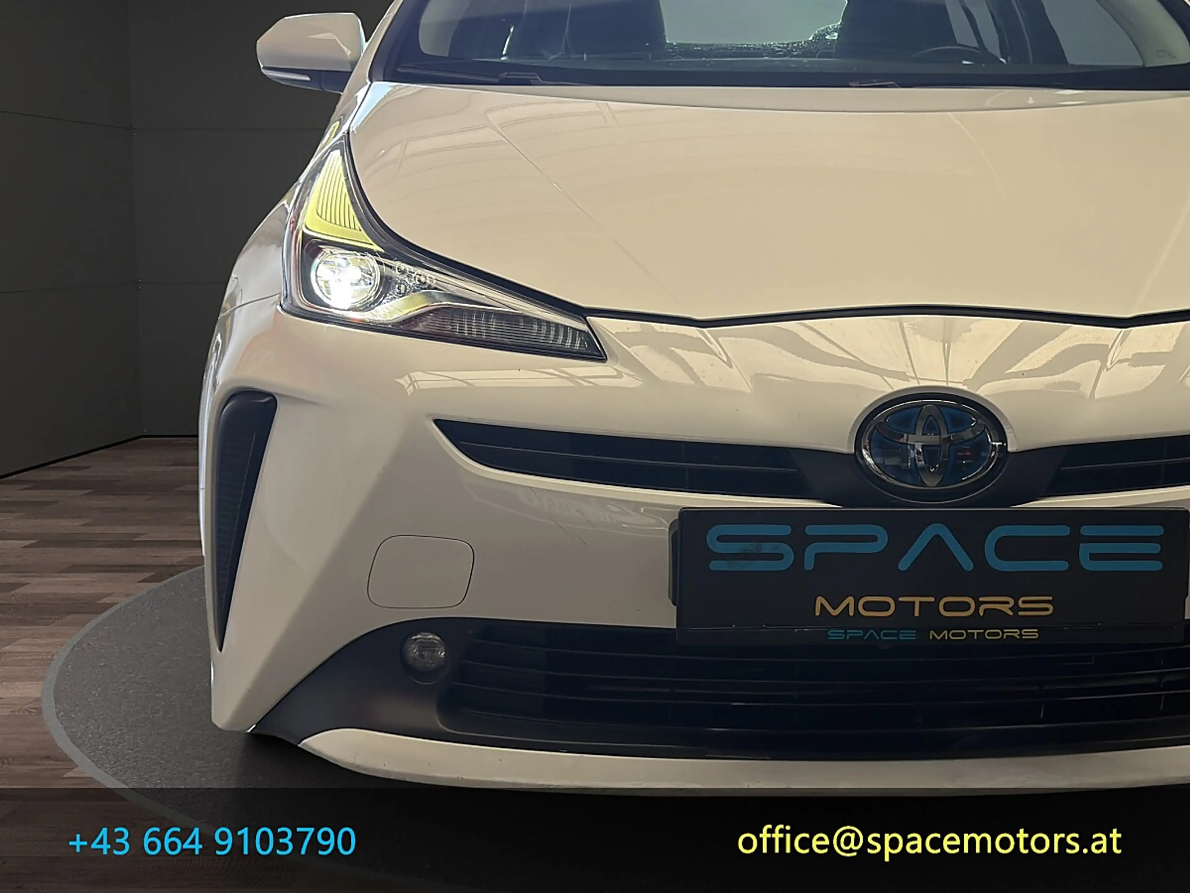 Toyota Prius + 1,8 VVT-i Hybrid Business — photo 4