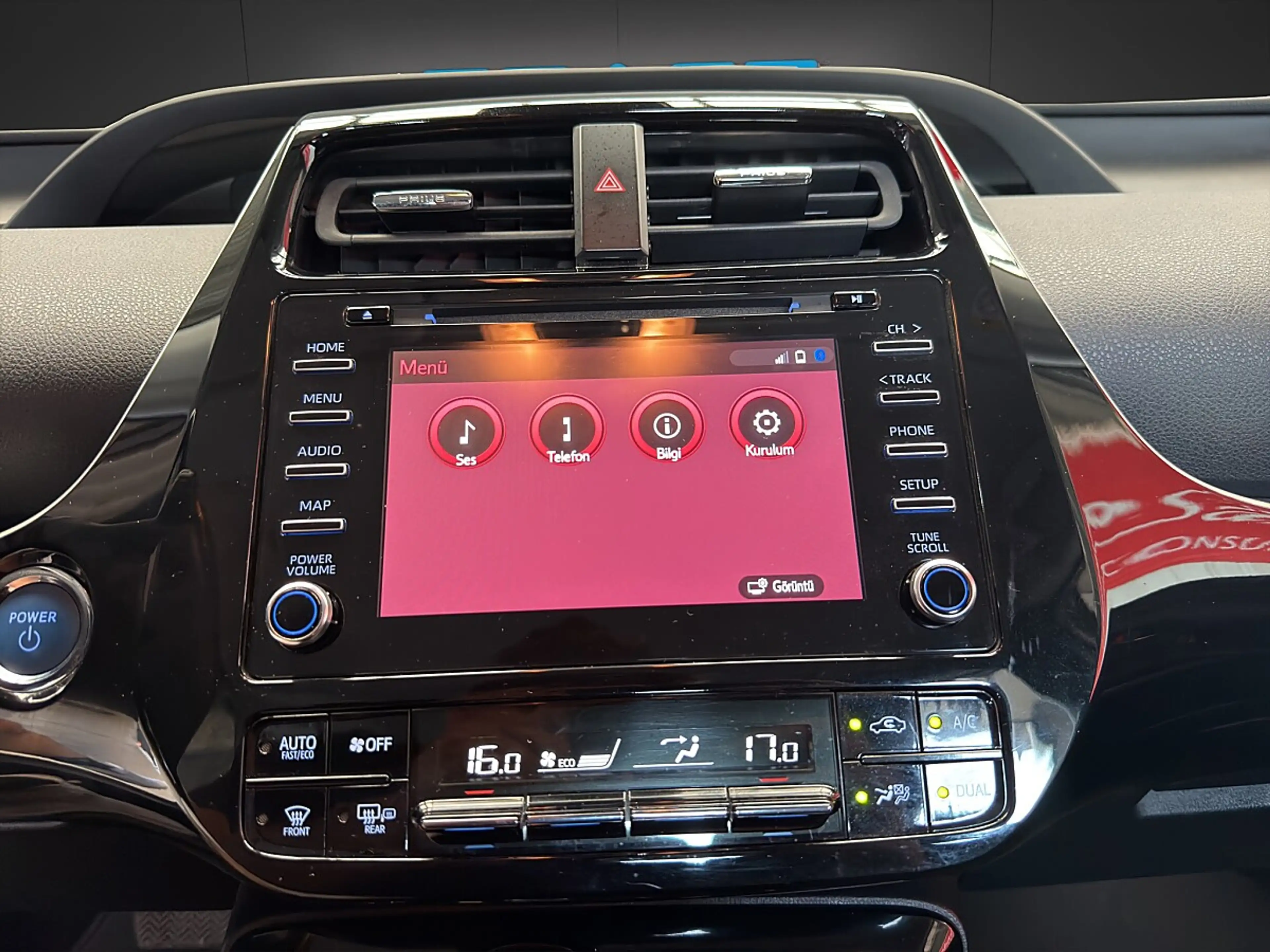 Toyota Prius + 1,8 VVT-i Hybrid Business — photo 15