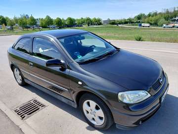 Astra 1.6 G-CC / 100 PS / Anhängerkupplung / Fahrbereit / Garagenwagen