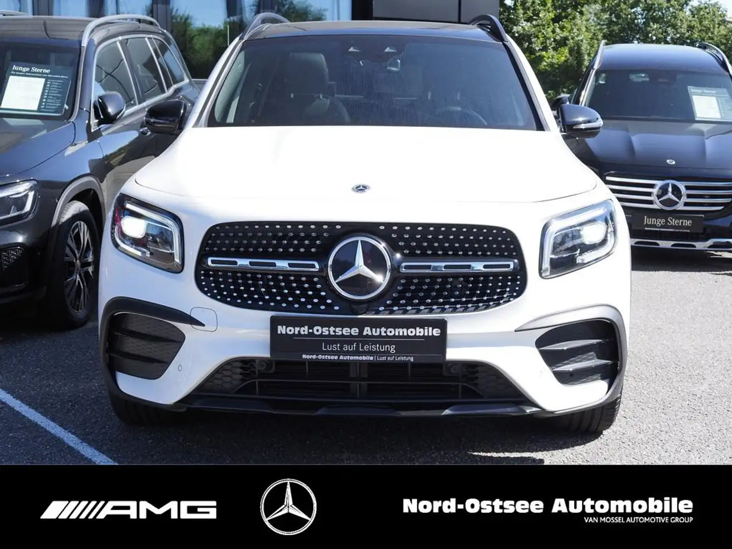 Mercedes-Benz GLB 220 d 4M AMG PANO AHK NIGHT TOTWINKEL Blanc - 2