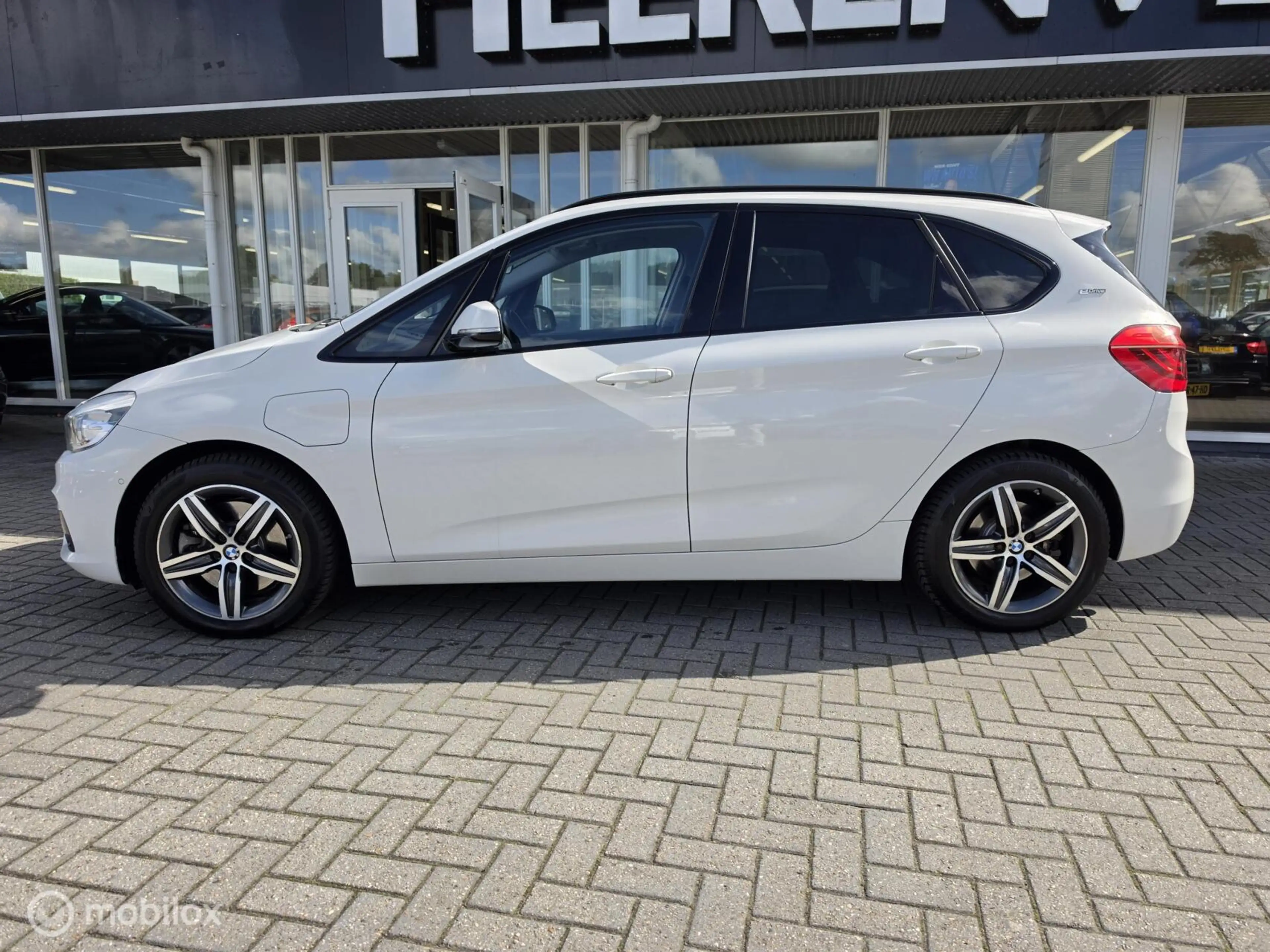 BMW 225 2-serie Active Tourer 225xe — photo 9