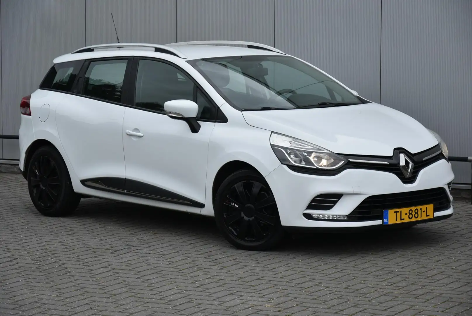 Renault Clio Estate 1.5 dCi Airco Cruise Navi PDC Euro 6 Wit - 1