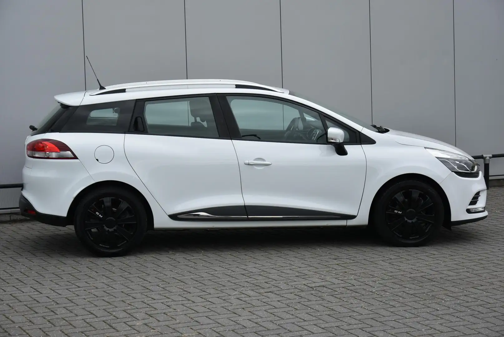 Renault Clio Estate 1.5 dCi Airco Cruise Navi PDC Euro 6 Wit - 2
