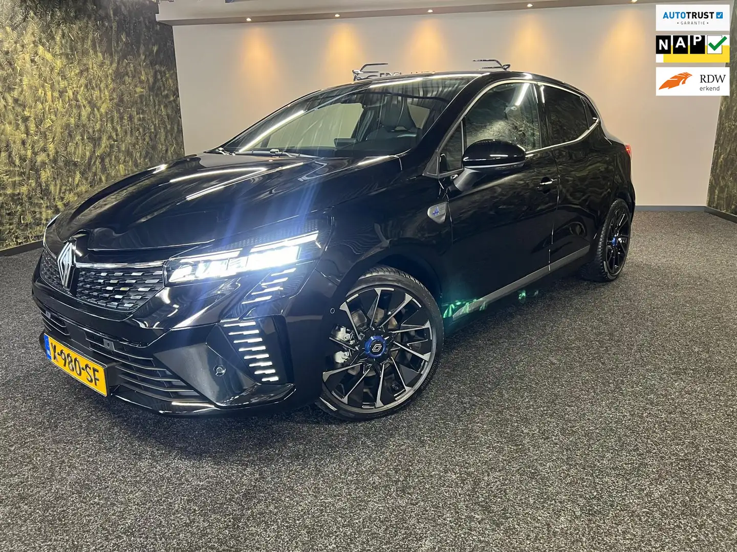 Renault Clio 1.6 E-Tech Full Hybrid 145 esprit Alpine-360CAM-NA Zwart - 1