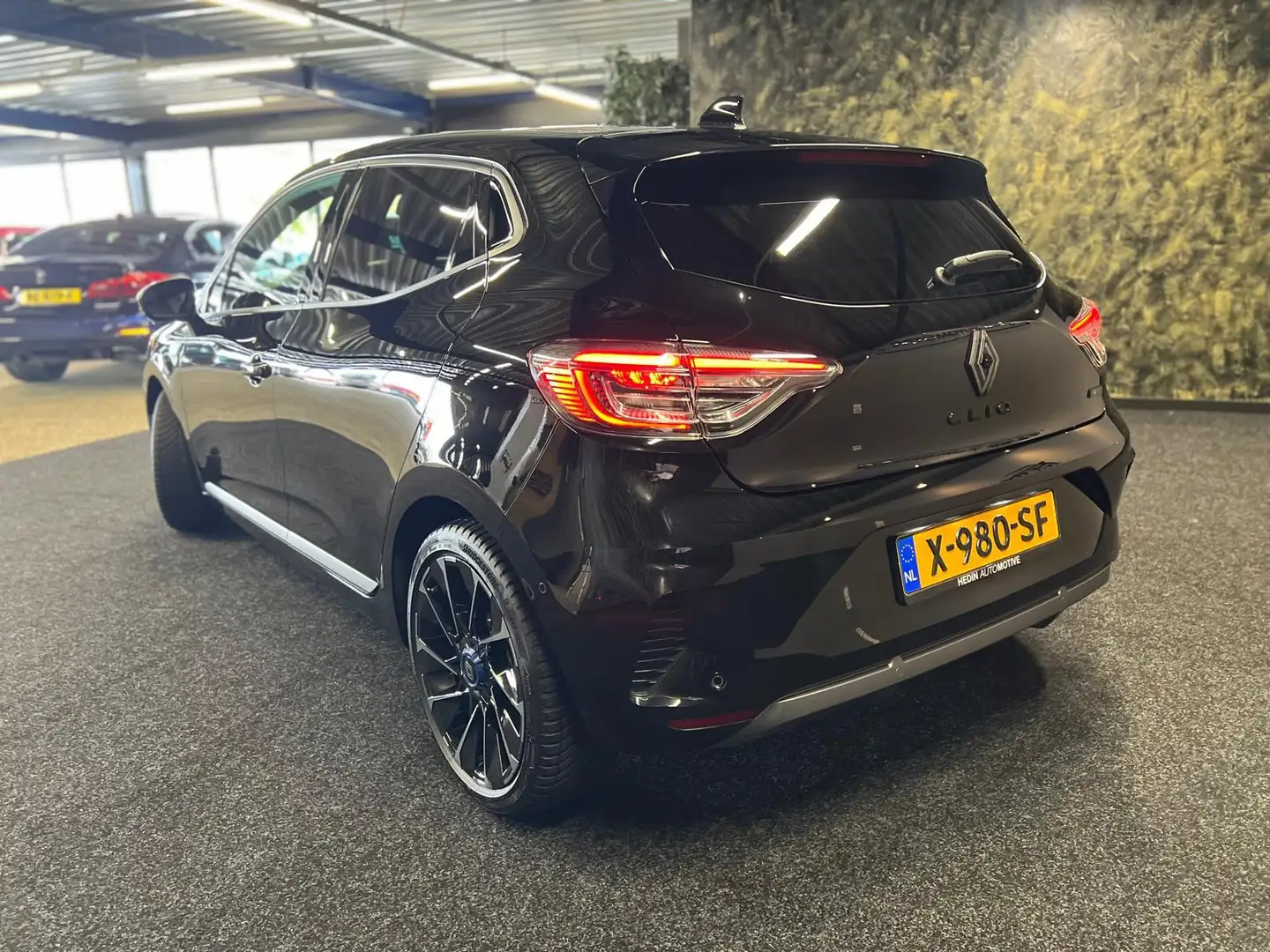 Renault Clio 1.6 E-Tech Full Hybrid 145 esprit Alpine-360CAM-NA Zwart - 2