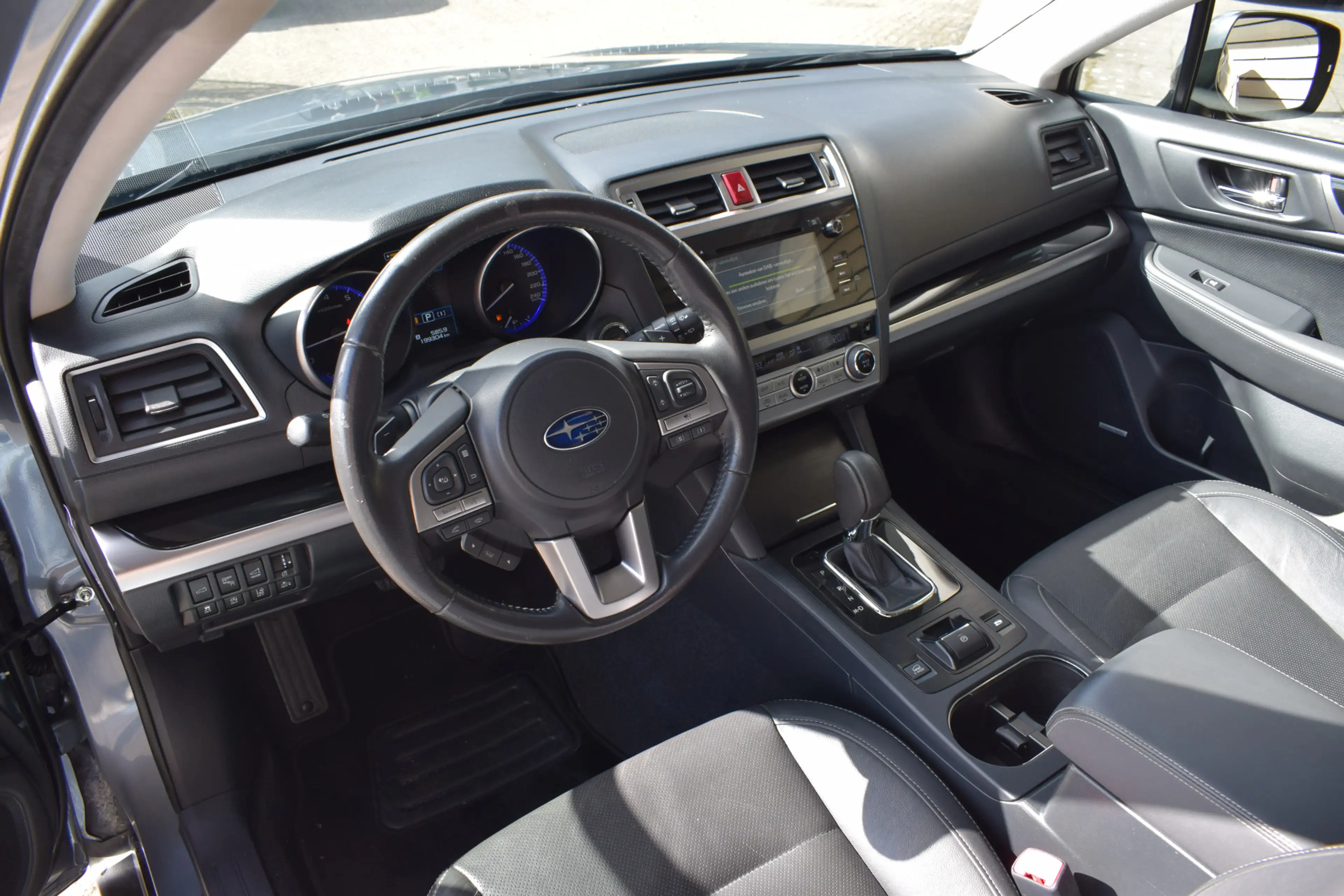 Subaru OUTBACK 2.5i Premium - Trekhaak - Dealer Onderhouden — photo 12