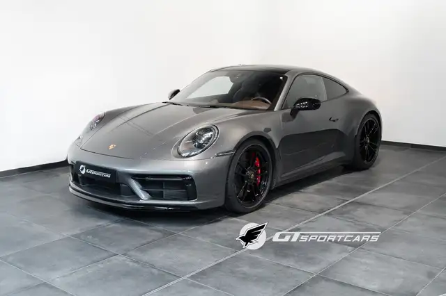 Porsche 992 Carrera 4 GTS Pano Burmester Chrono