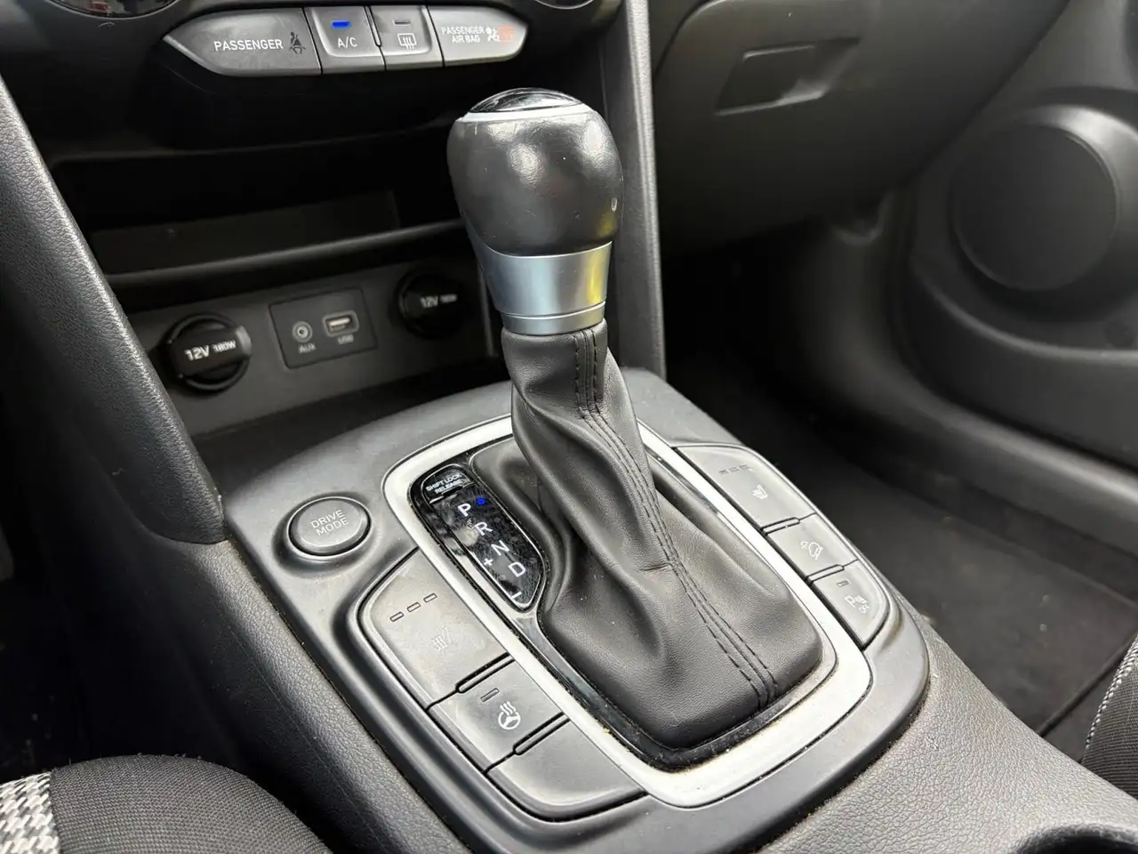 Hyundai KONA photo Hyundai KONA