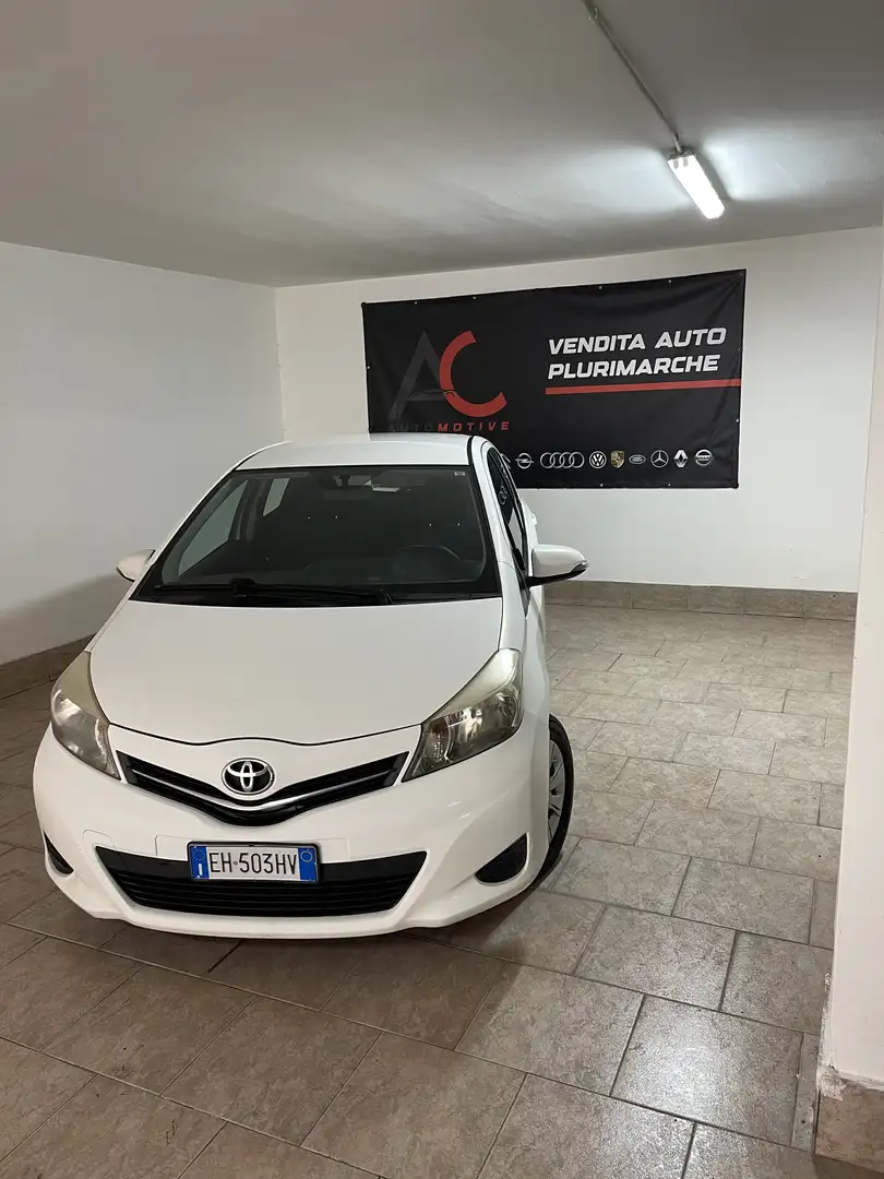 Toyota Yaris 5p 1.3 Lounge - 1