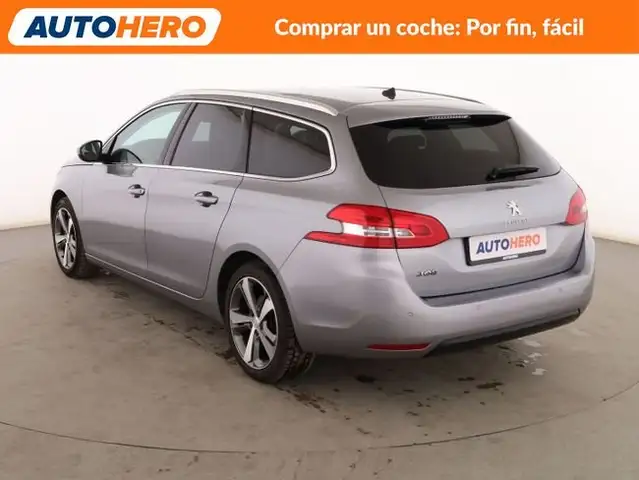 Peugeot 308 view 4